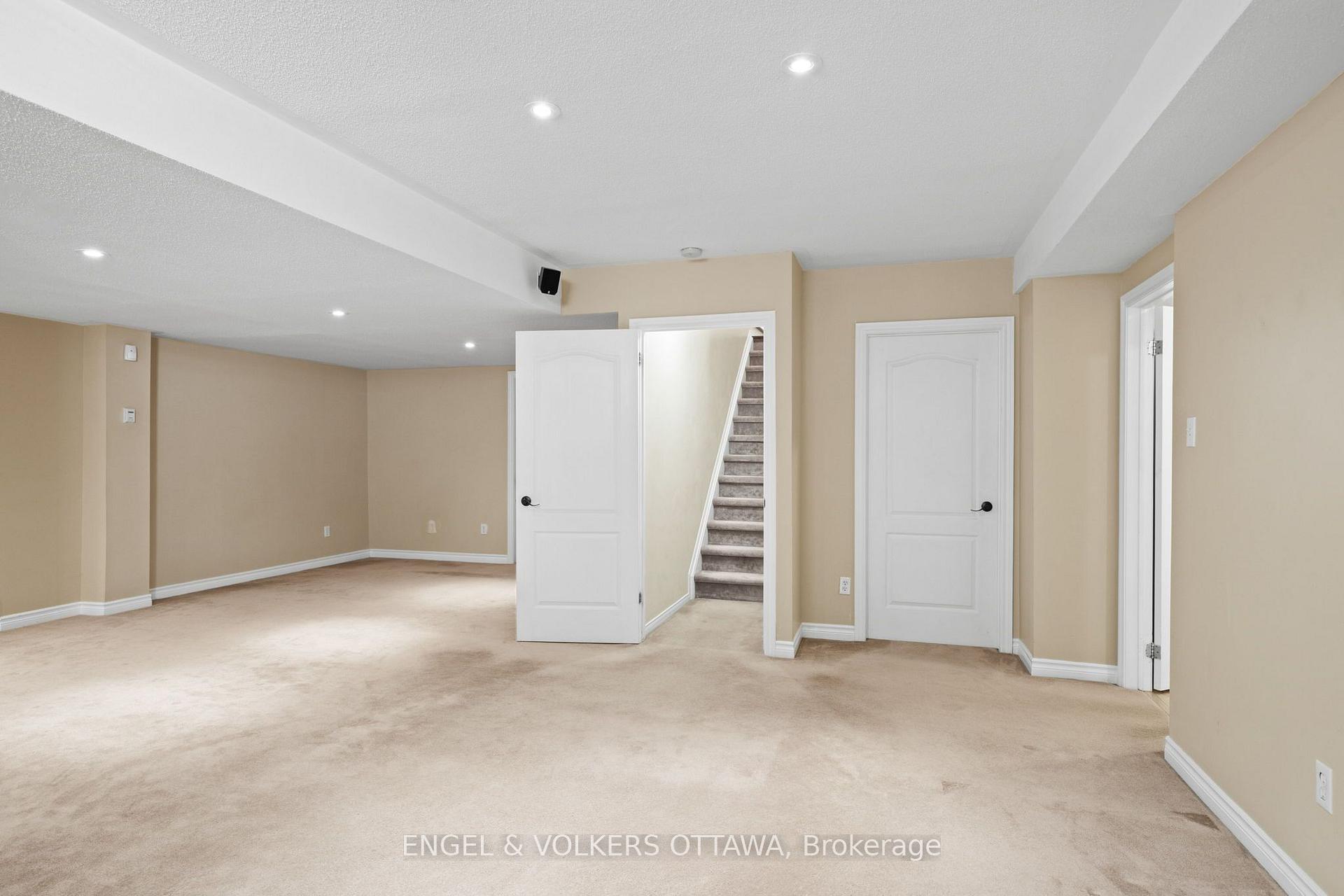 Photo 33 of 4 Burnstead Crescent, Ottawa, Kanata - Emerald Meadows/Trailwest — HOMEH