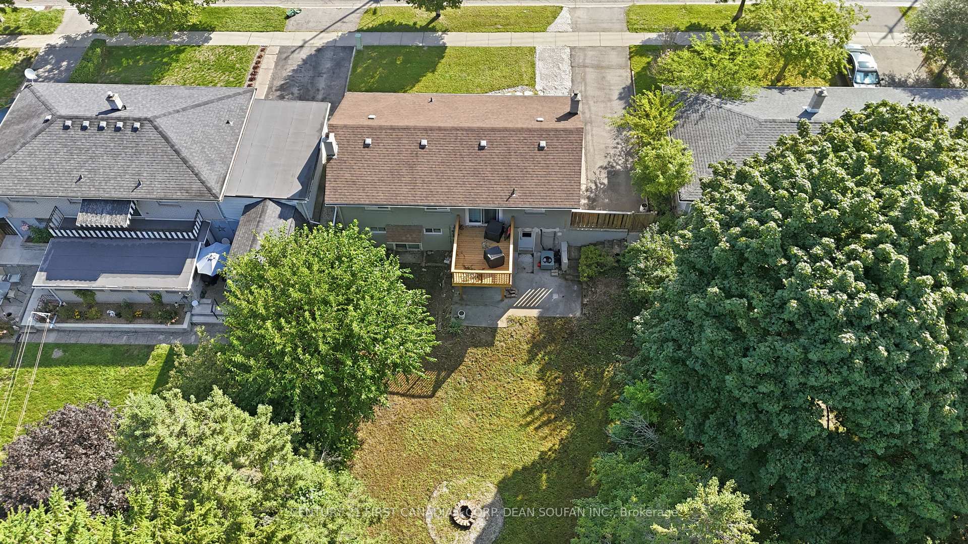Photo 22 of 351 Briarhill Avenue, London, East A — HOMEH