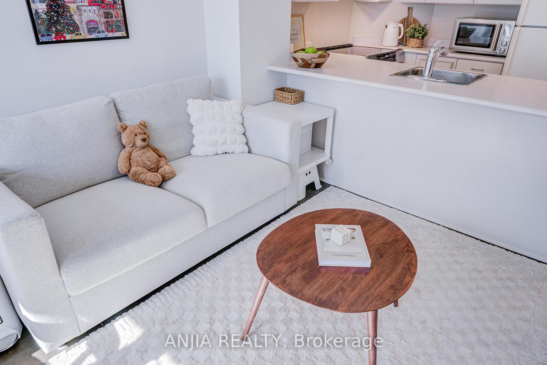 Photo 17 of Unit 2011, 8 Park Road, Toronto, Rosedale-Moore Park — HOMEH
