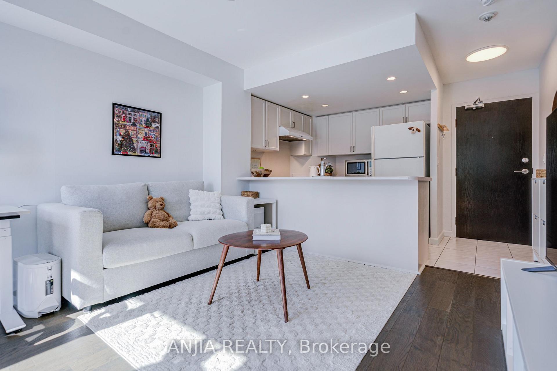 Photo 18 of Unit 2011, 8 Park Road, Toronto, Rosedale-Moore Park — HOMEH