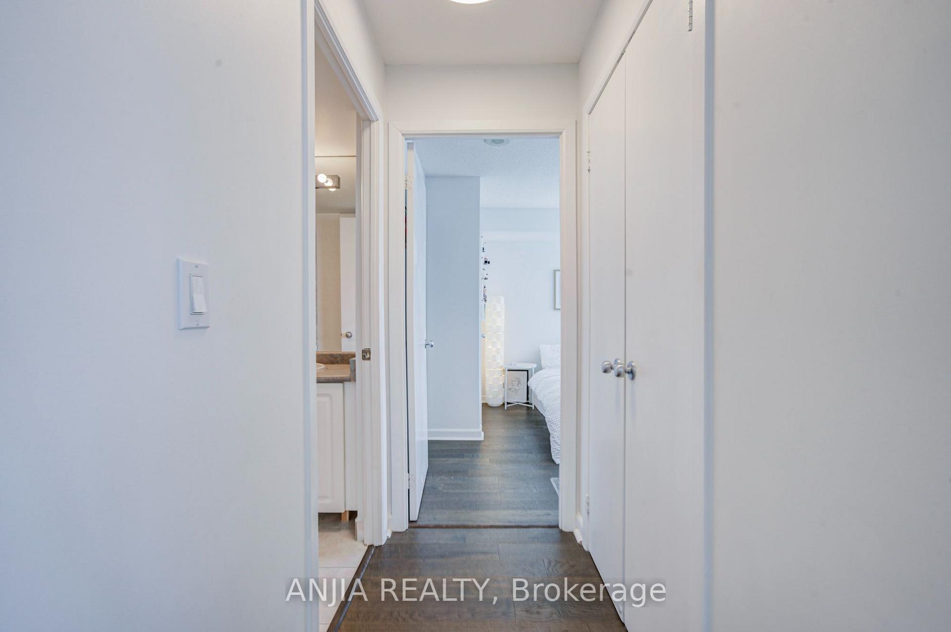 Photo 24 of Unit 2011, 8 Park Road, Toronto, Rosedale-Moore Park — HOMEH