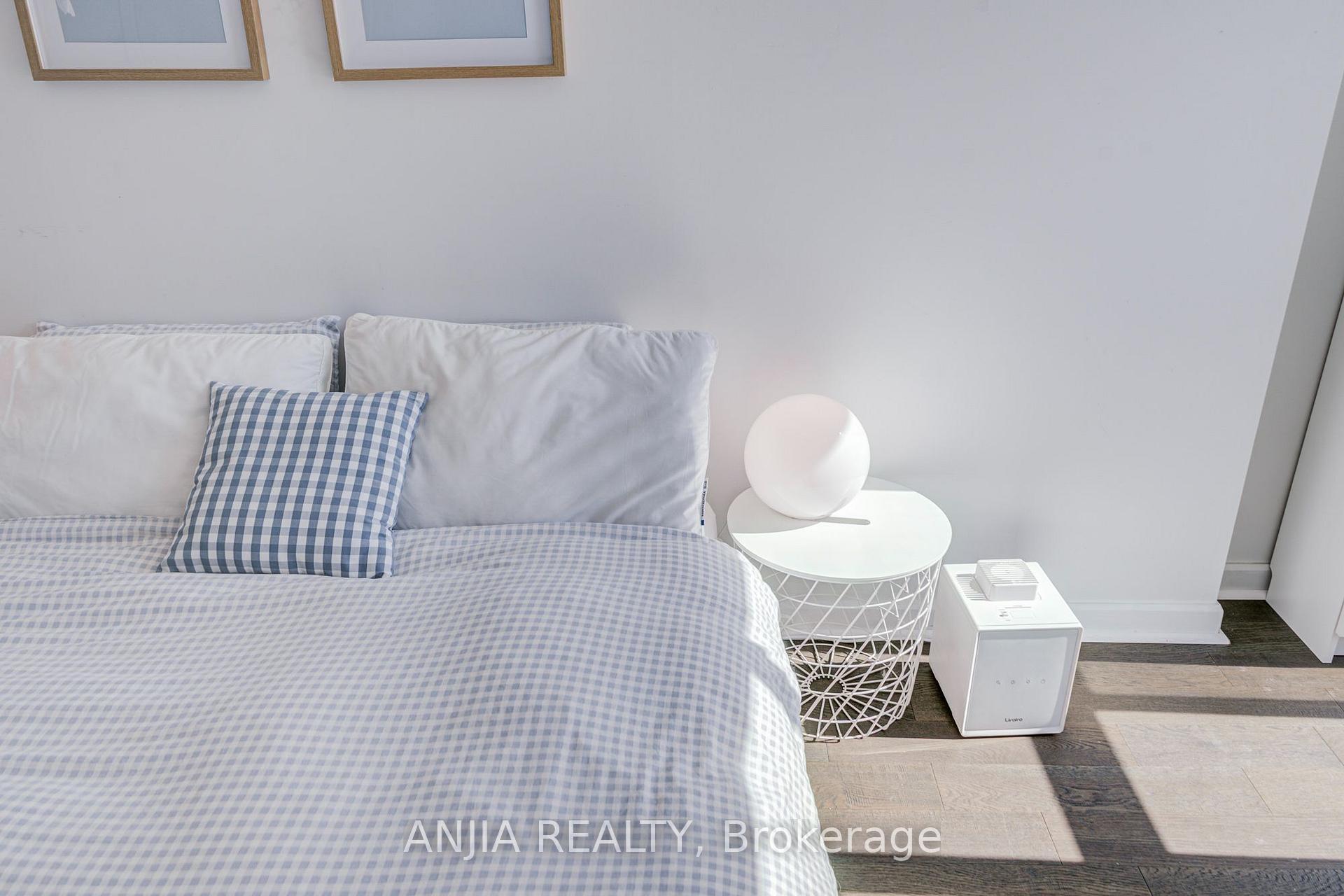 Photo 30 of Unit 2011, 8 Park Road, Toronto, Rosedale-Moore Park — HOMEH