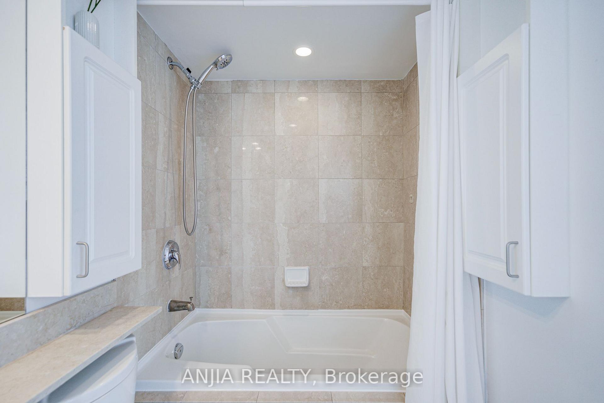 Photo 34 of Unit 2011, 8 Park Road, Toronto, Rosedale-Moore Park — HOMEH