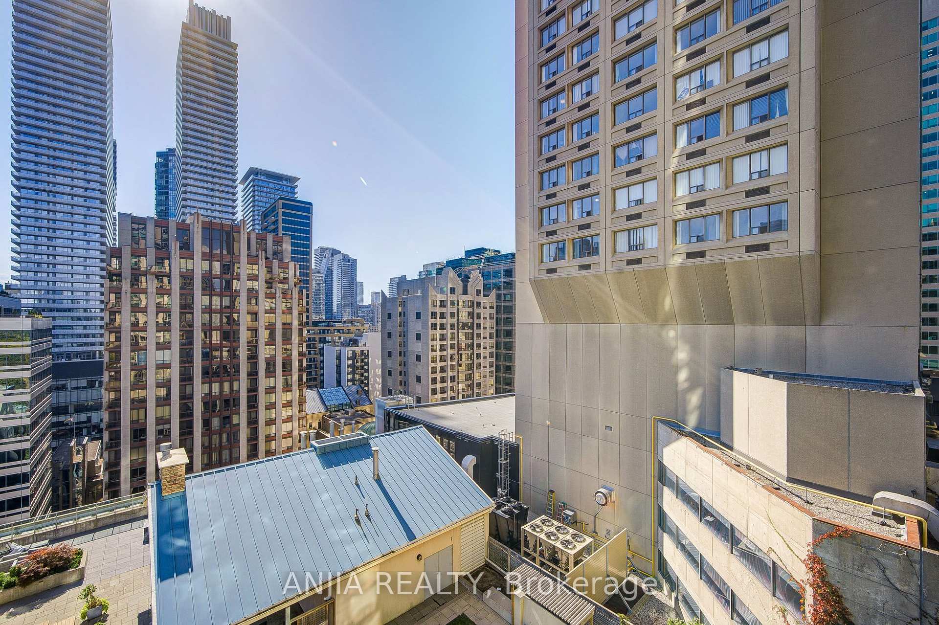 Photo 37 of Unit 2011, 8 Park Road, Toronto, Rosedale-Moore Park — HOMEH