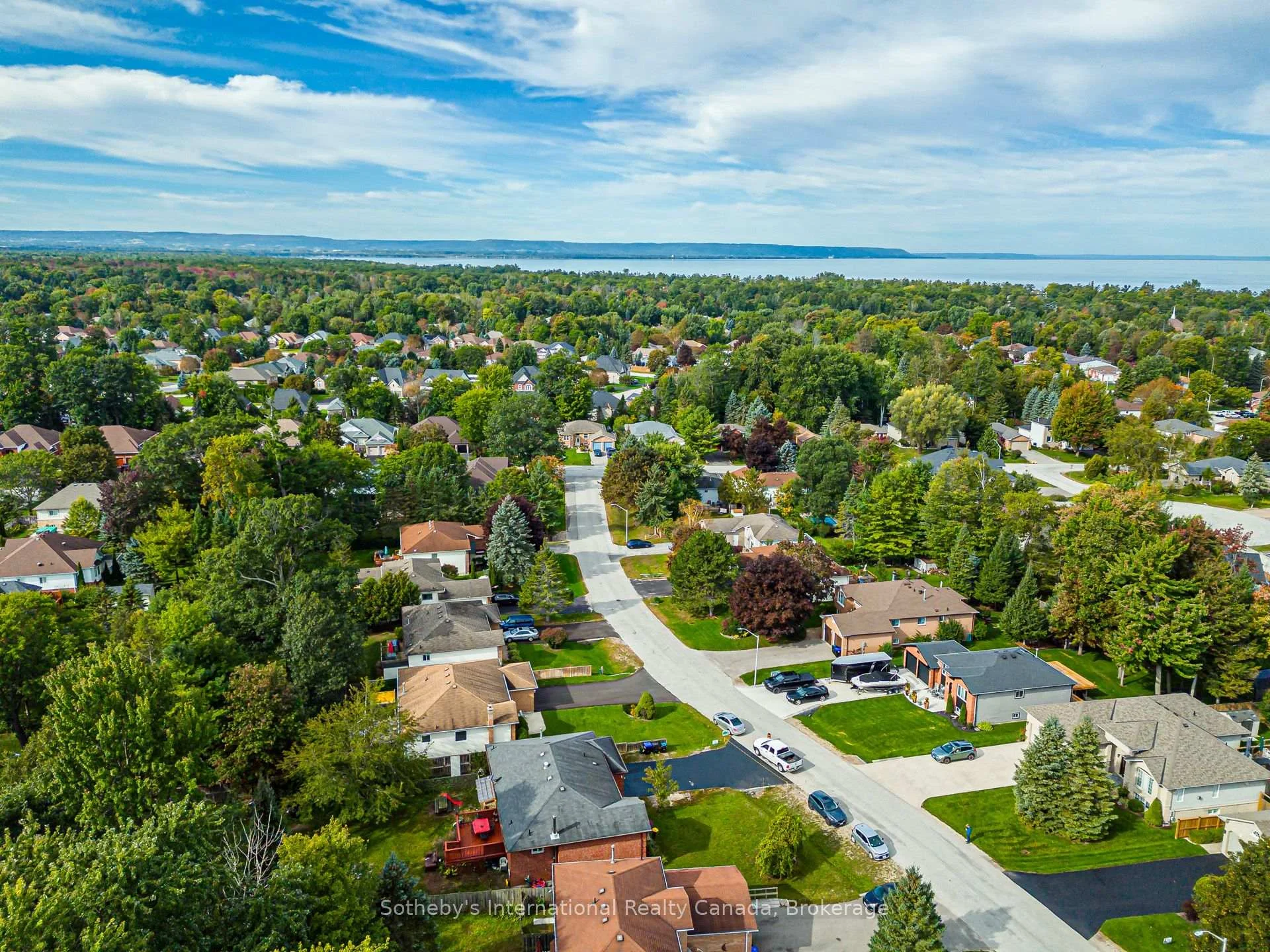 Photo 33 of 15 Port Royal Trail, Wasaga Beach — HOMEH