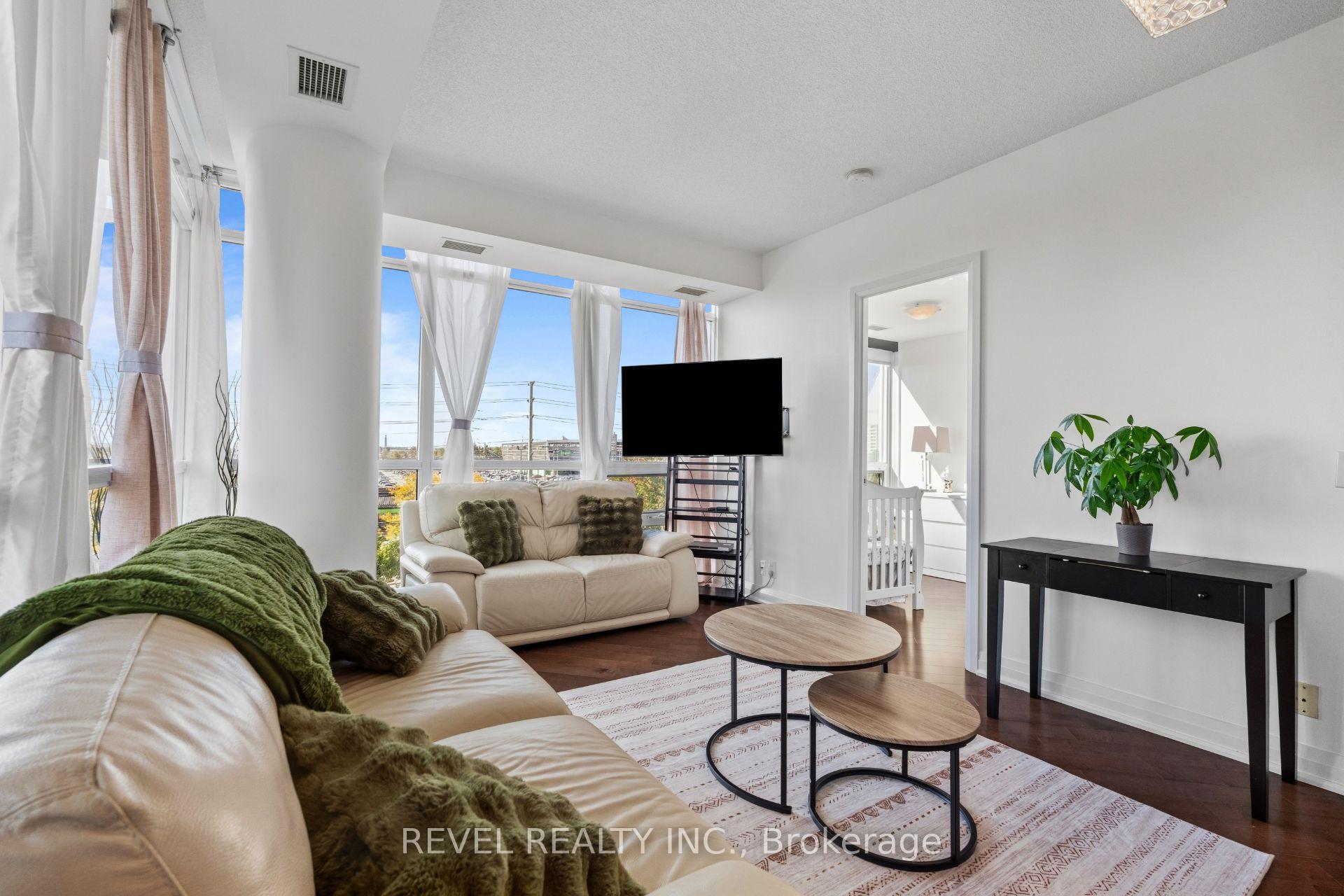 Photo 6 of Unit 511, 1055 Southdown Road, Mississauga, Clarkson — HOMEH