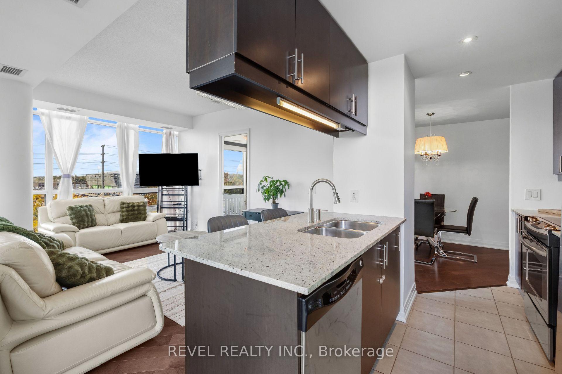 Photo 8 of Unit 511, 1055 Southdown Road, Mississauga, Clarkson — HOMEH