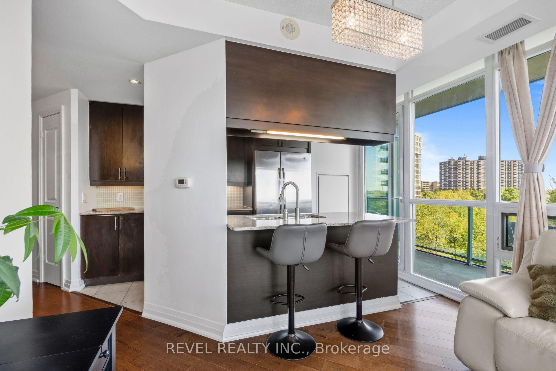 Photo 11 of Unit 511, 1055 Southdown Road, Mississauga, Clarkson — HOMEH