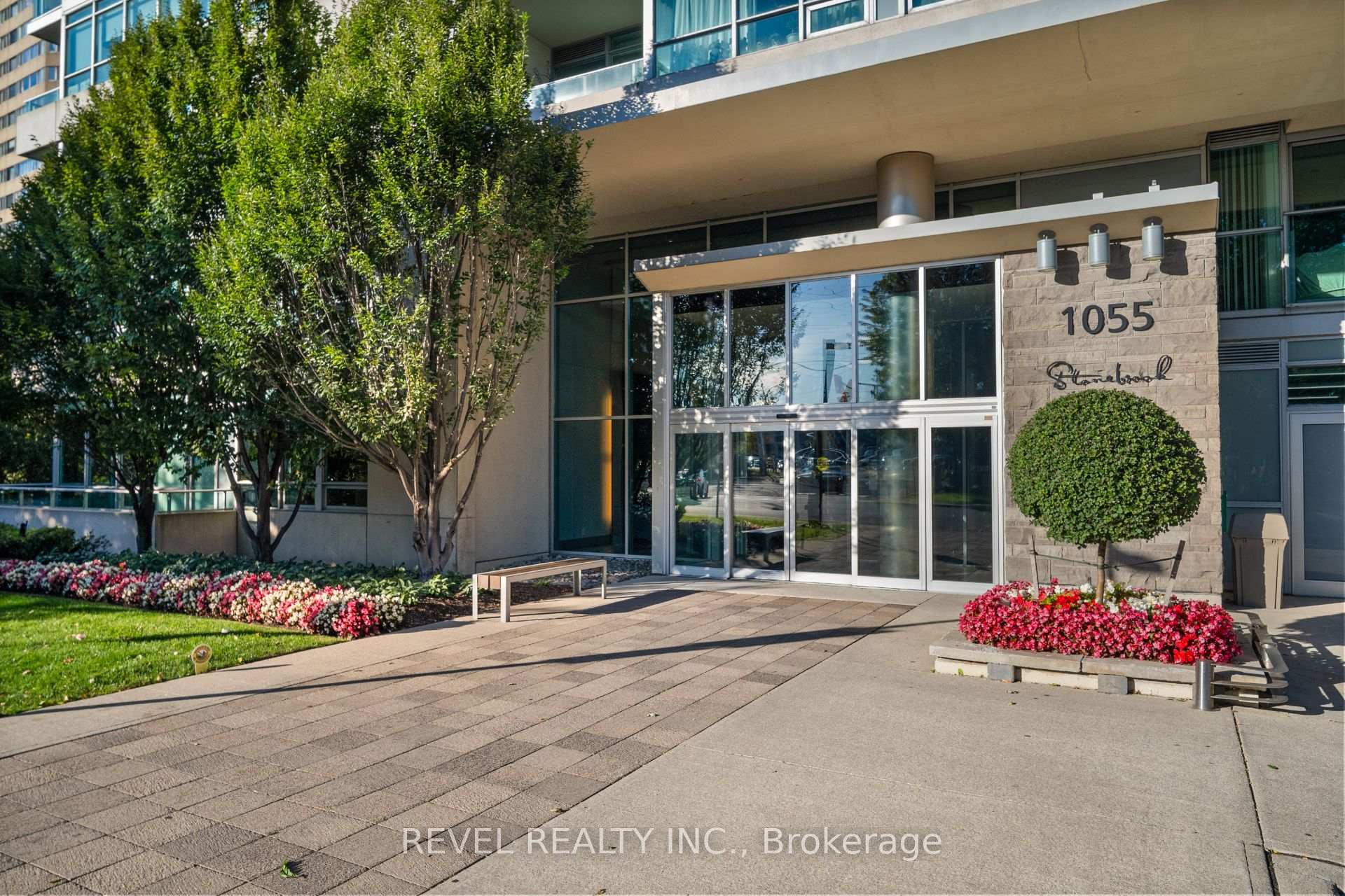 Photo 40 of Unit 511, 1055 Southdown Road, Mississauga, Clarkson — HOMEH