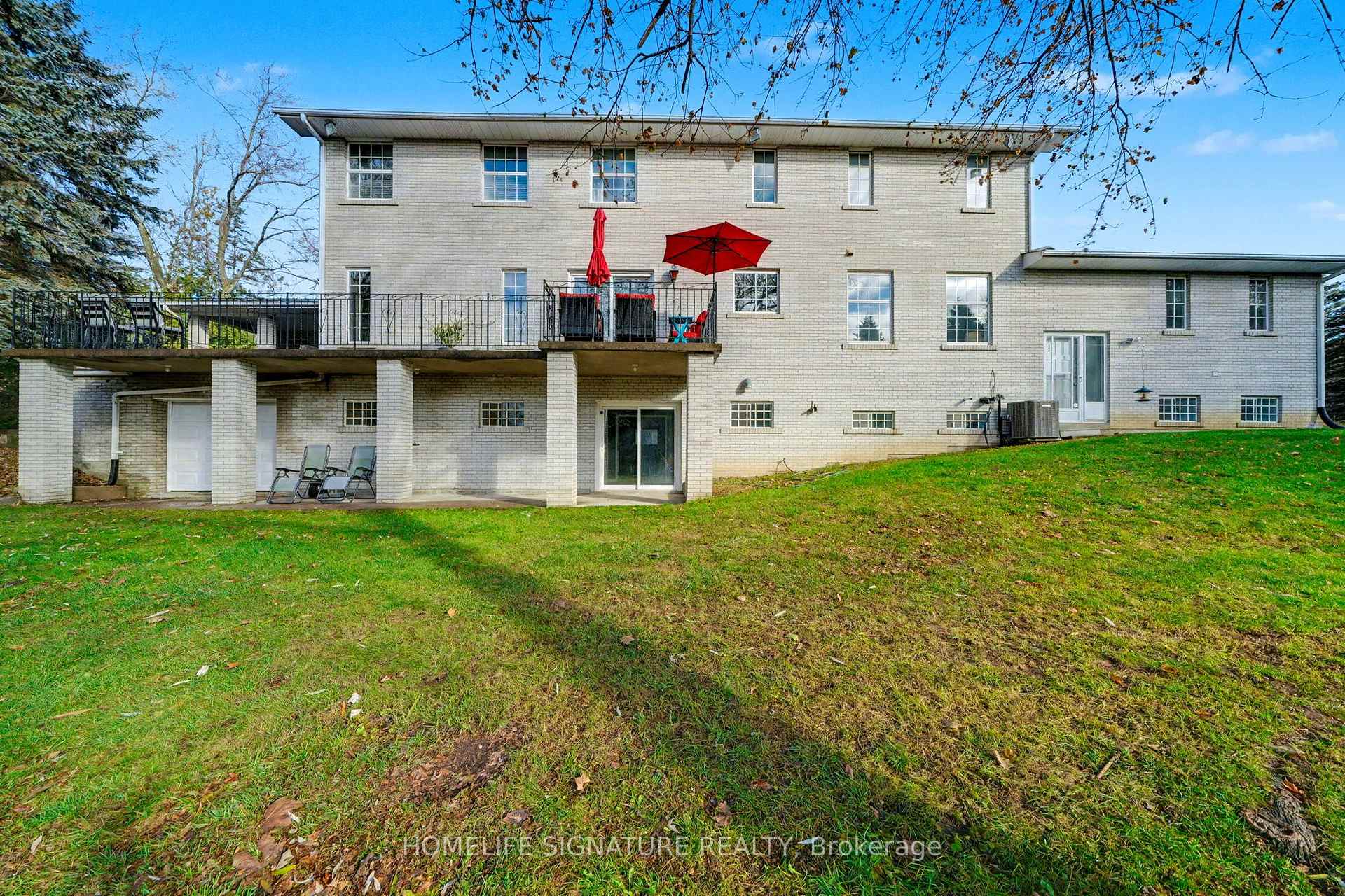 Photo 13 of 28 Walton Drive, Caledon, Palgrave — HOMEH