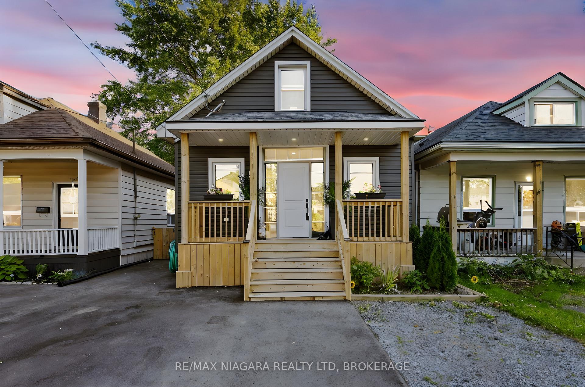 Photo 2 of 5 Cady Street, Welland, Lincoln/Crowland — HOMEH