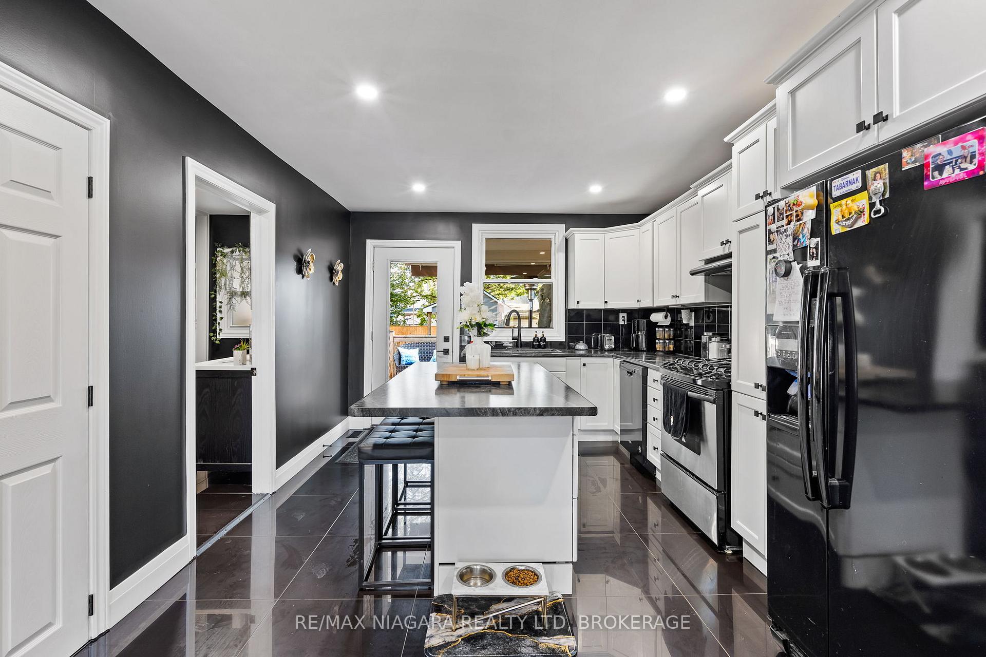 Photo 9 of 5 Cady Street, Welland, Lincoln/Crowland — HOMEH