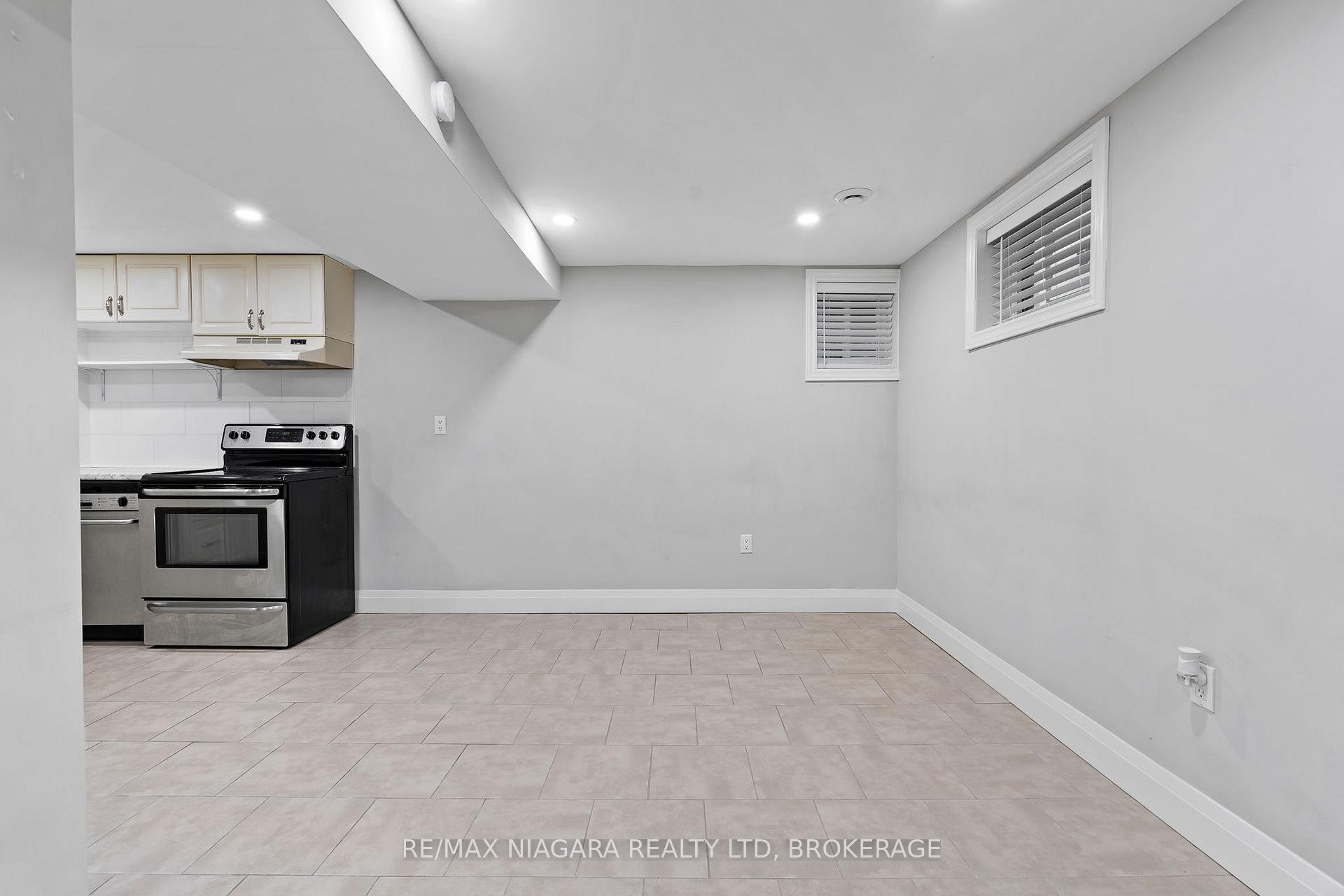 Photo 25 of 5 Cady Street, Welland, Lincoln/Crowland — HOMEH