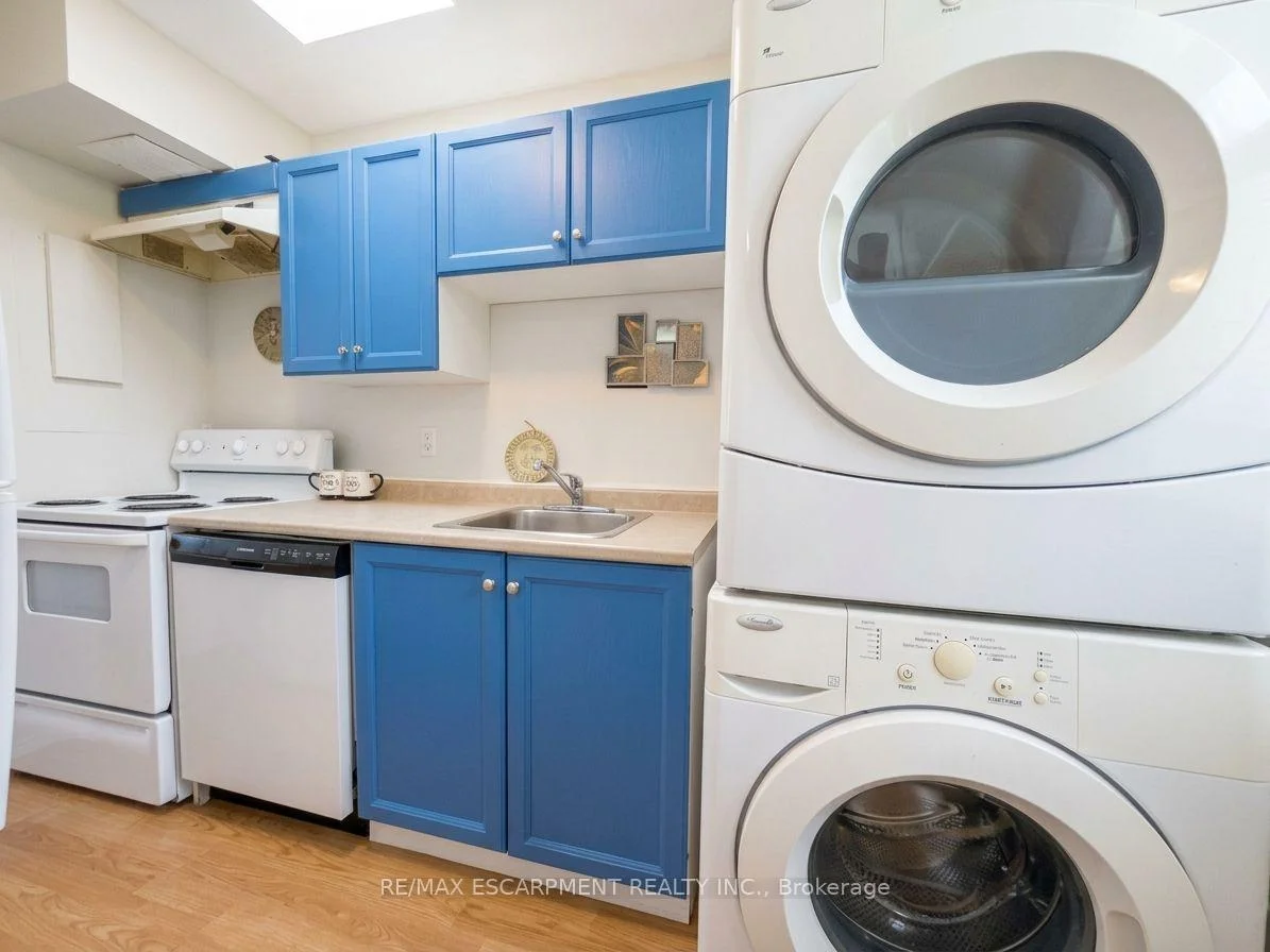 Photo 16 of Unit 346, 350 Quigley Road, Hamilton, Vincent — HOMEH