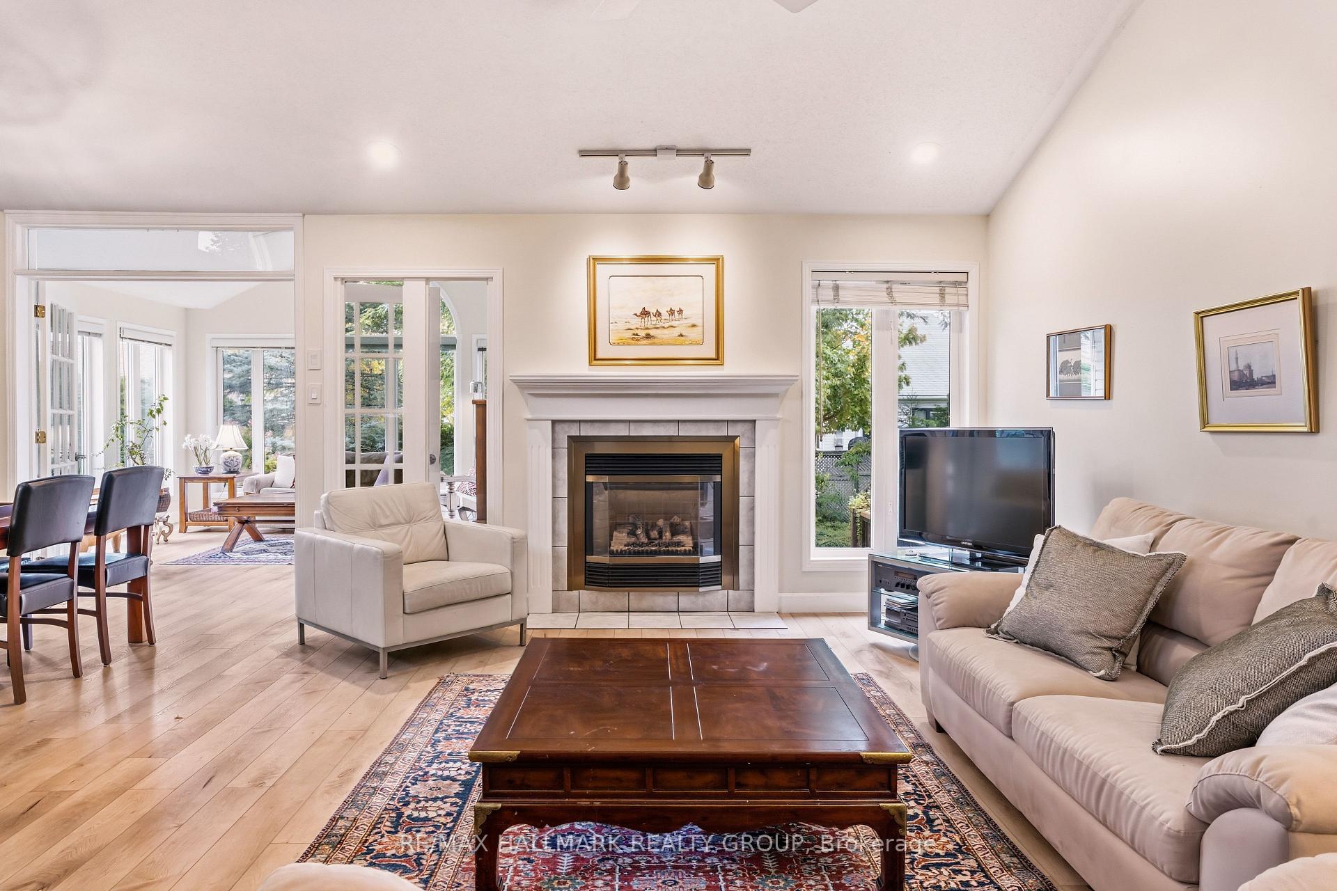 Photo 9 of 3 Burnstead Crescent, Ottawa, Kanata - Emerald Meadows/Trailwest — HOMEH