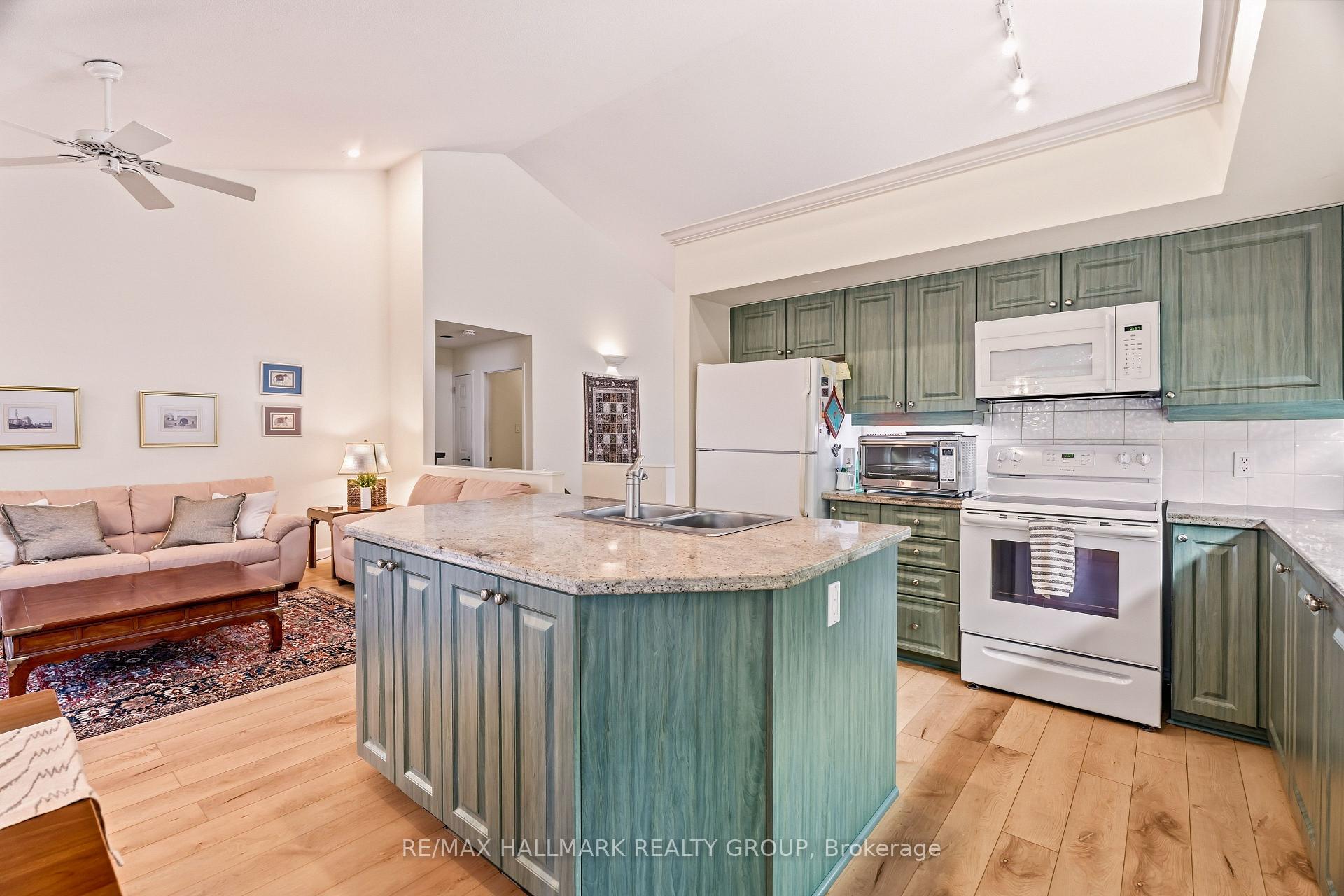 Photo 16 of 3 Burnstead Crescent, Ottawa, Kanata - Emerald Meadows/Trailwest — HOMEH