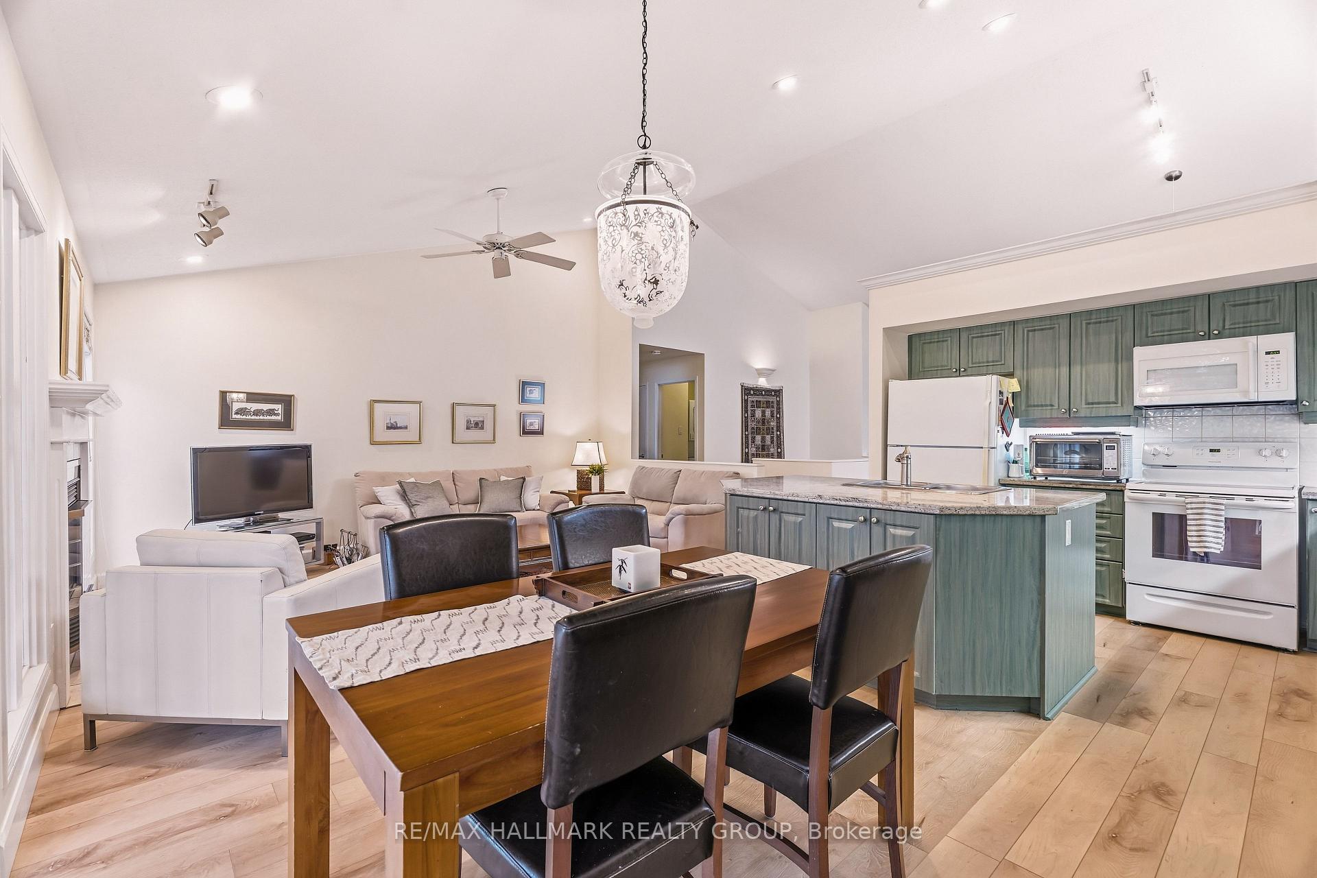 Photo 18 of 3 Burnstead Crescent, Ottawa, Kanata - Emerald Meadows/Trailwest — HOMEH