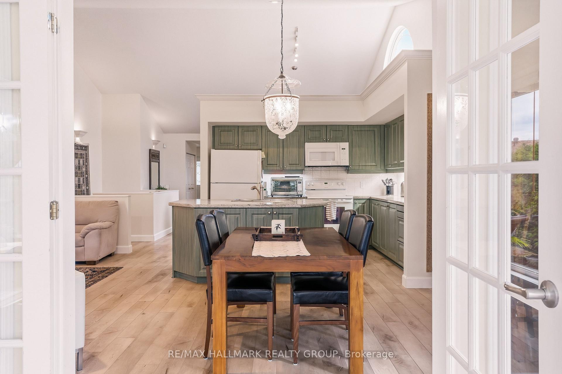 Photo 20 of 3 Burnstead Crescent, Ottawa, Kanata - Emerald Meadows/Trailwest — HOMEH