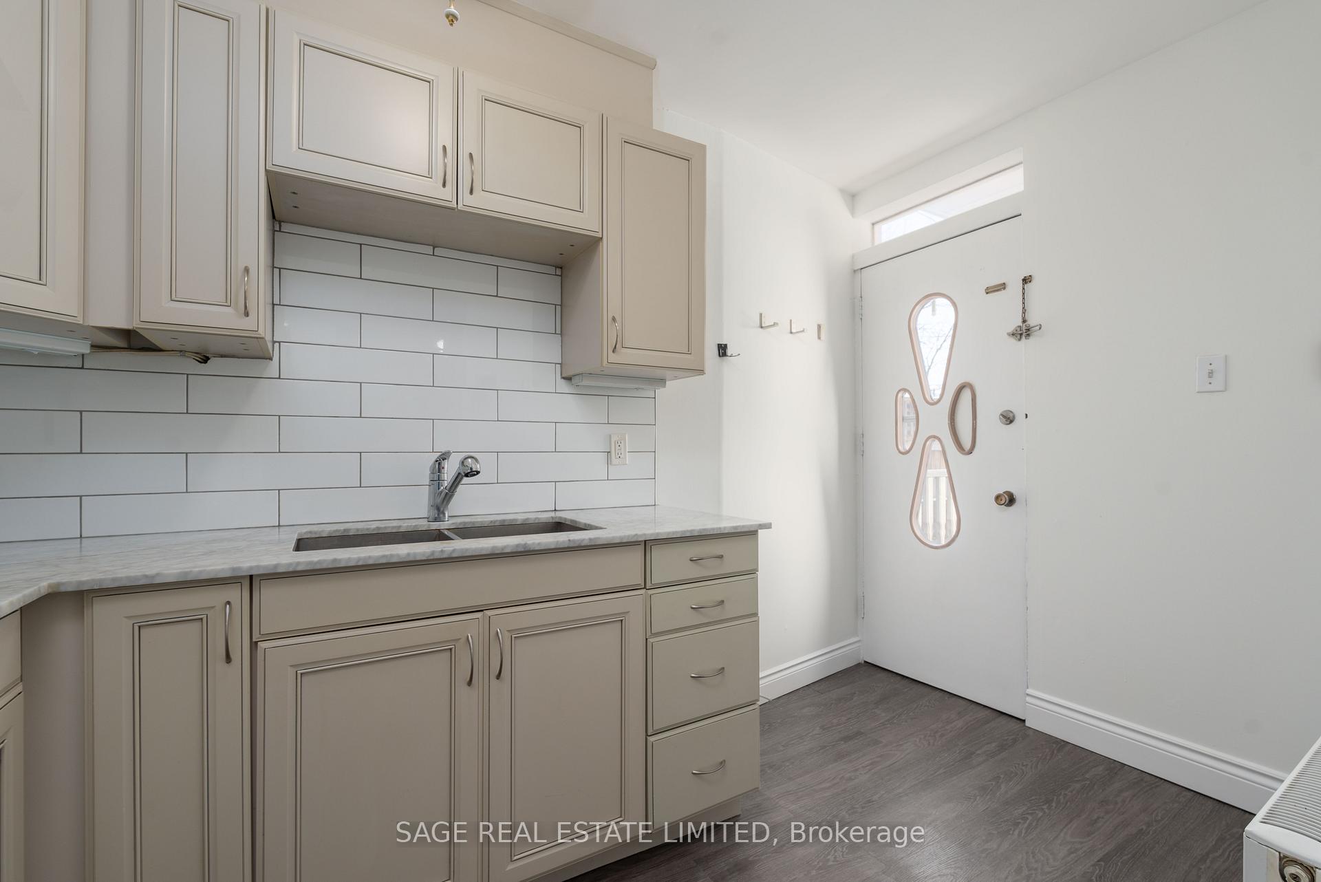Photo 2 of Unit 1B, 8 Brookmount Road, Toronto, The Beaches — HOMEH
