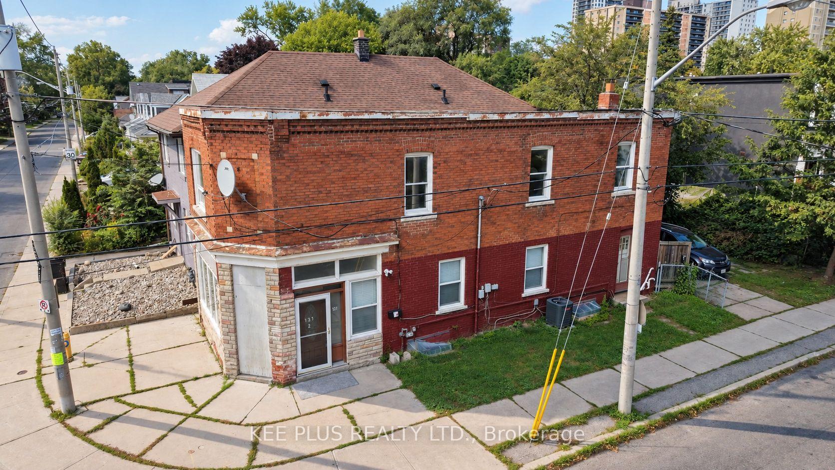 Photo 1 of 131 Chisholm Avenue, Toronto, Woodbine-Lumsden — HOMEH