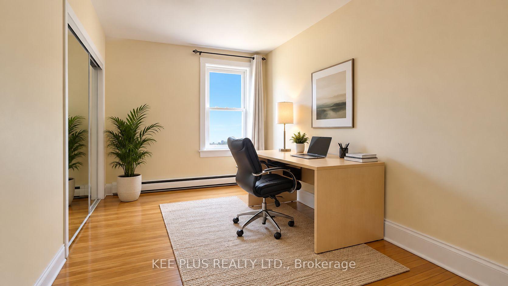 Photo 24 of 131 Chisholm Avenue, Toronto, Woodbine-Lumsden — HOMEH