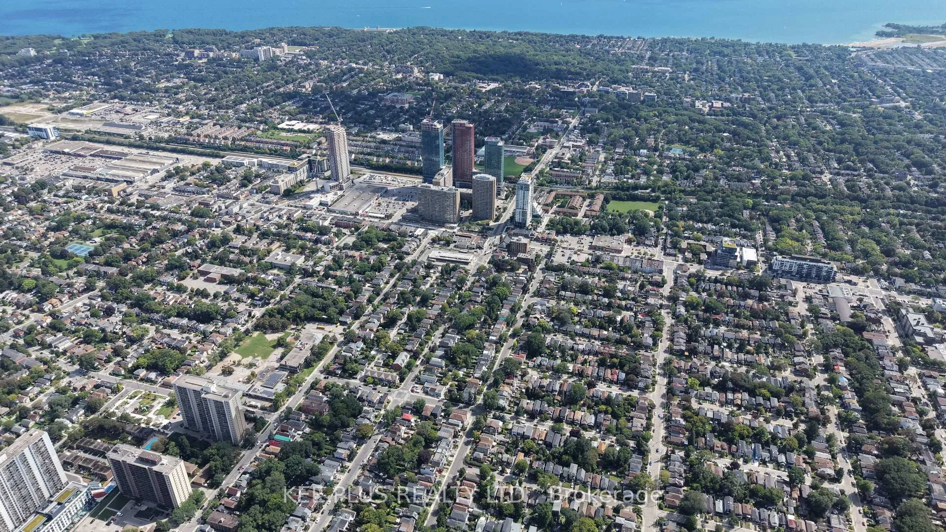 Photo 8 of 131 Chisholm Avenue, Toronto, Woodbine-Lumsden — HOMEH