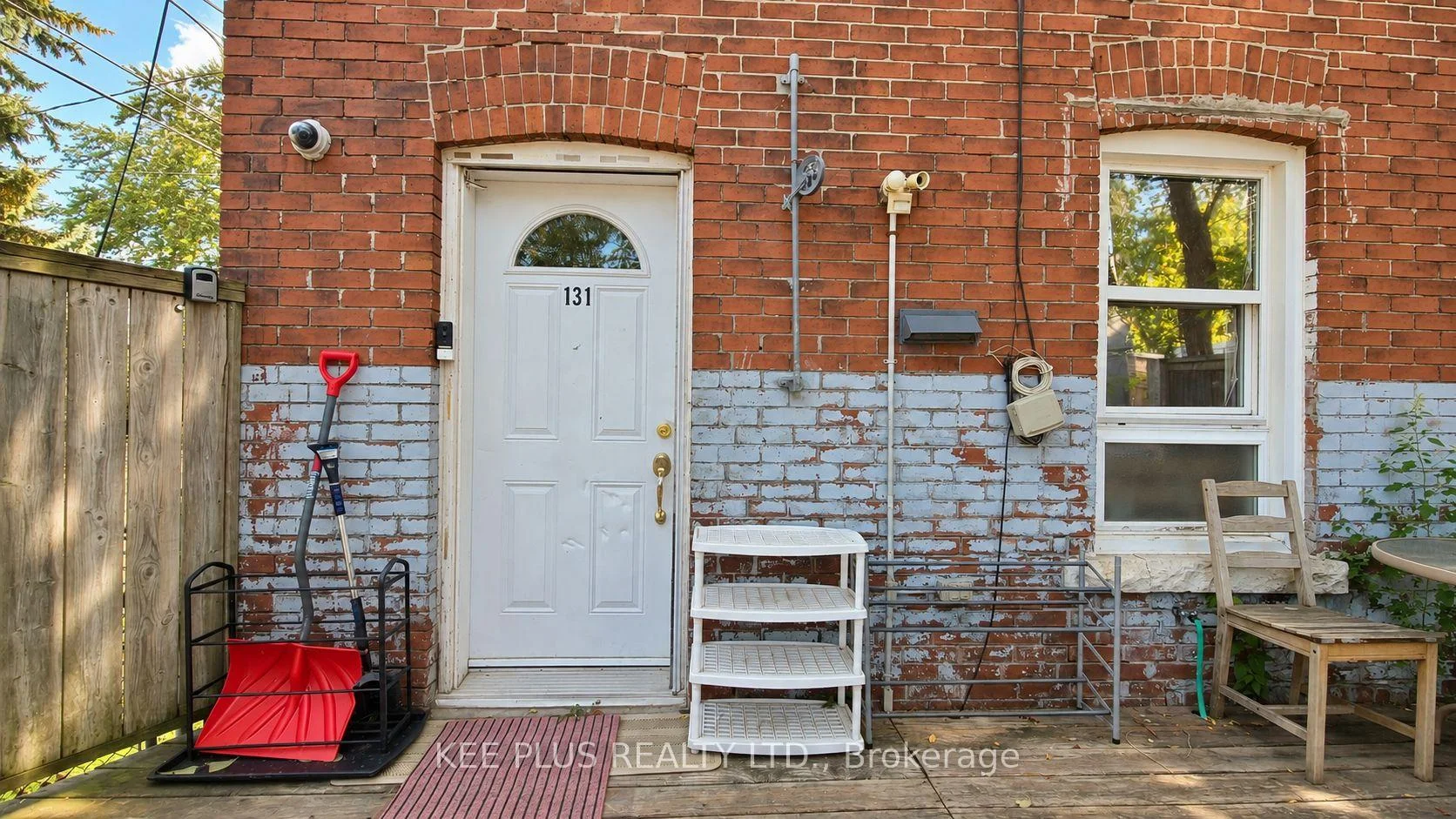 Photo 10 of 131 Chisholm Avenue, Toronto, Woodbine-Lumsden — HOMEH