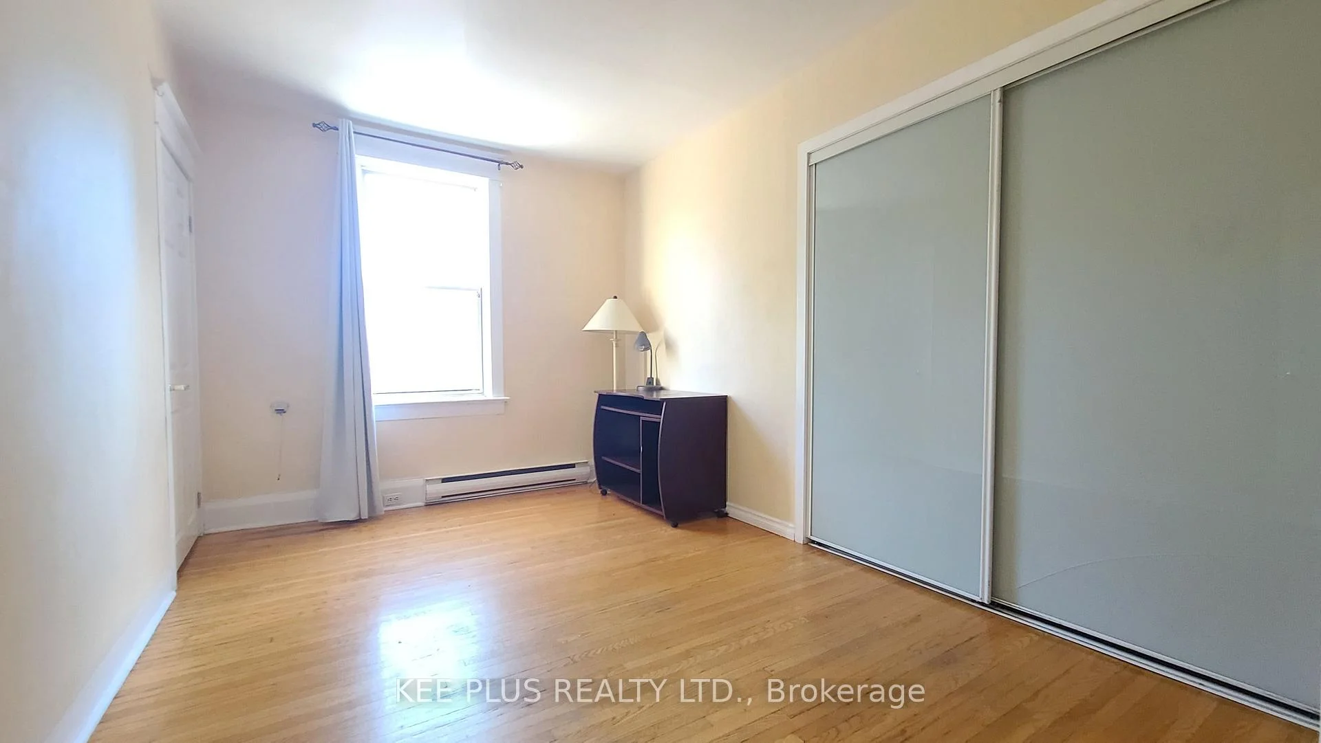 Photo 19 of 131 Chisholm Avenue, Toronto, Woodbine-Lumsden — HOMEH