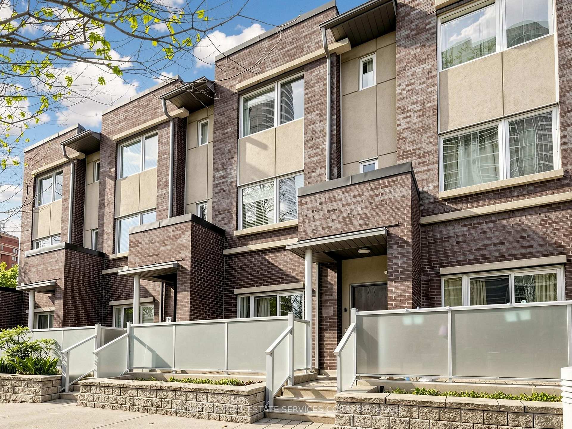 Photo 2 of Unit TH3, 330 Village Green Square, Scarborough, Agincourt South-Malvern West — HOMEH