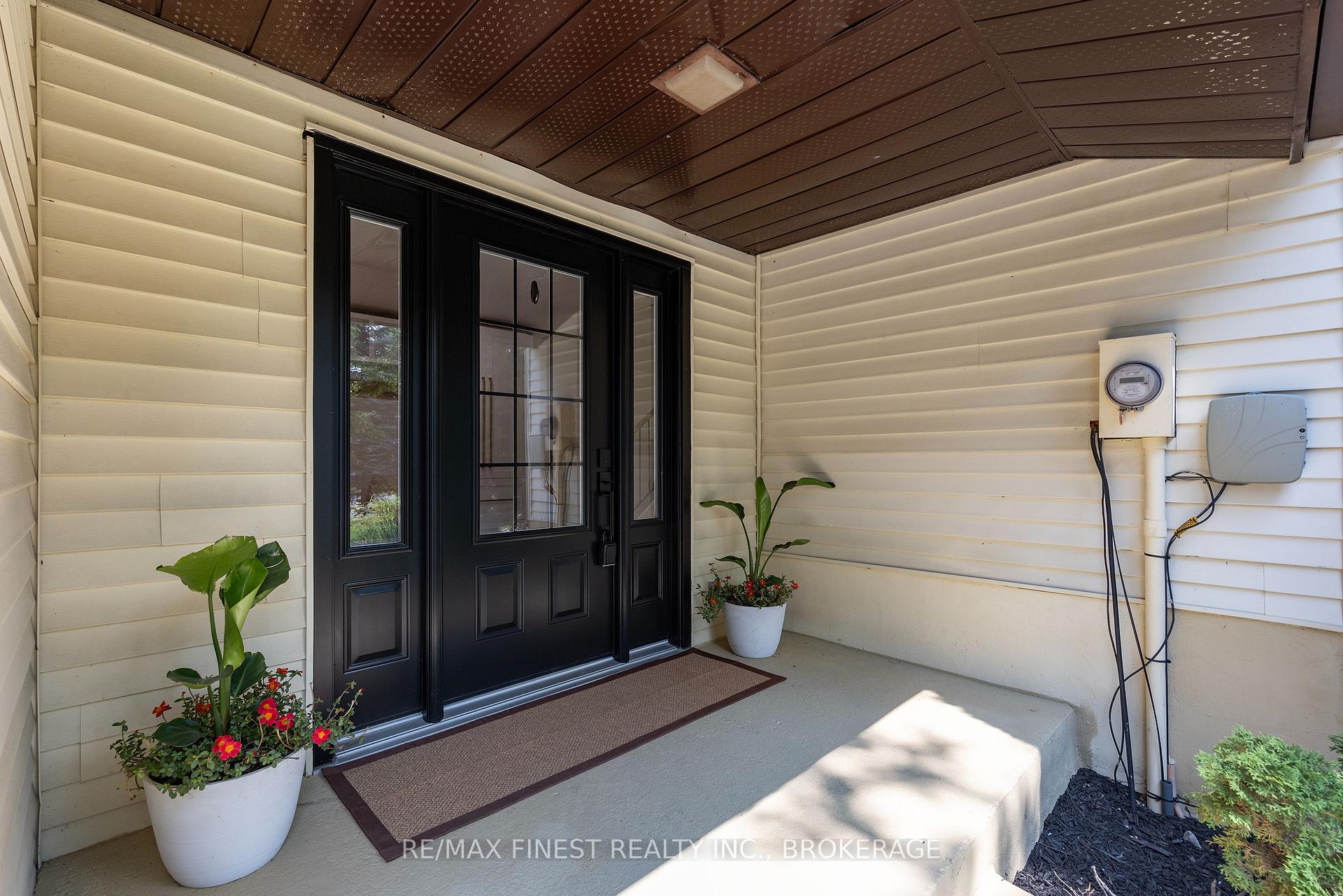 Photo 4 of 3420 Round Lake Road, Frontenac, Frontenac South — HOMEH