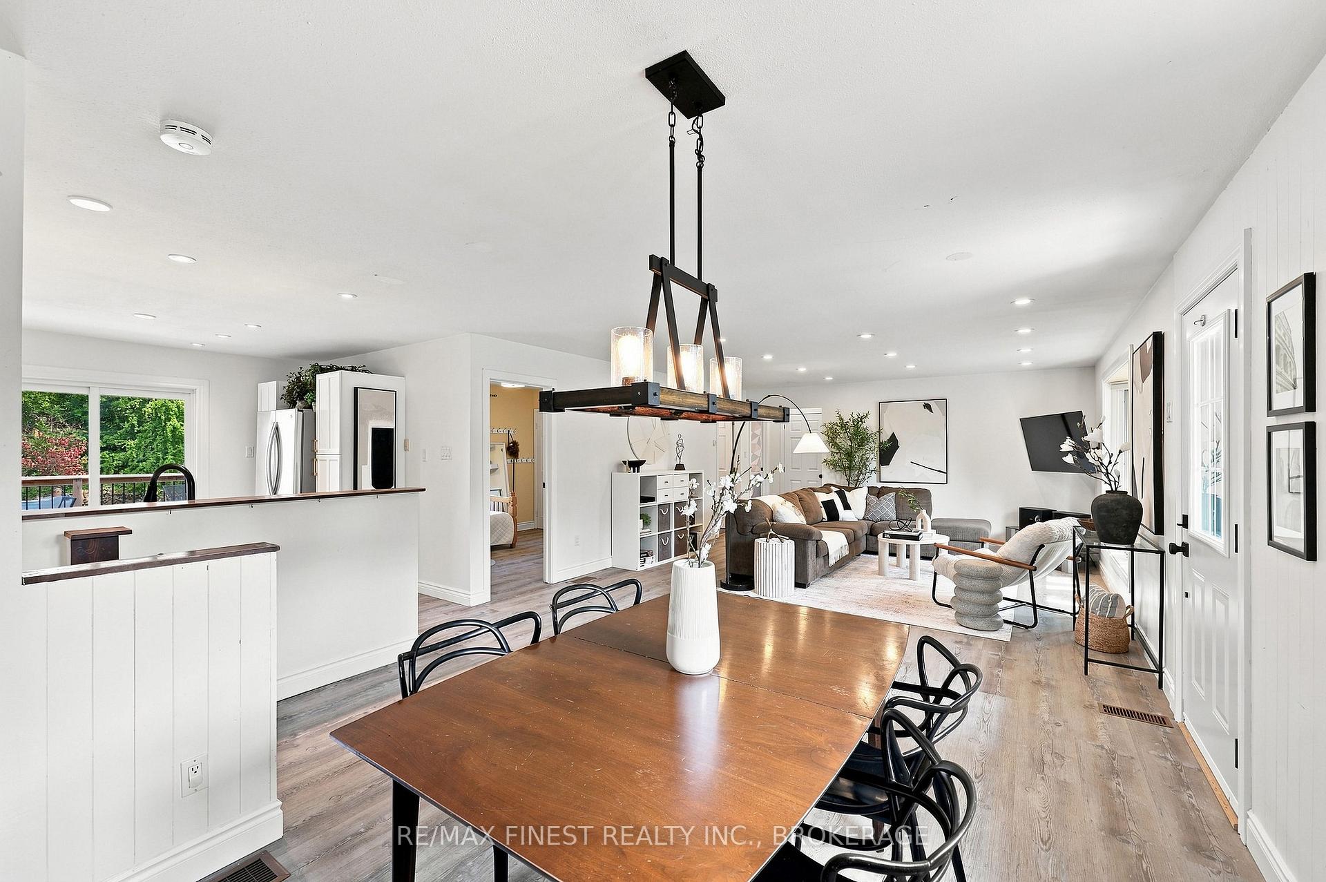 Photo 9 of 3420 Round Lake Road, Frontenac, Frontenac South — HOMEH
