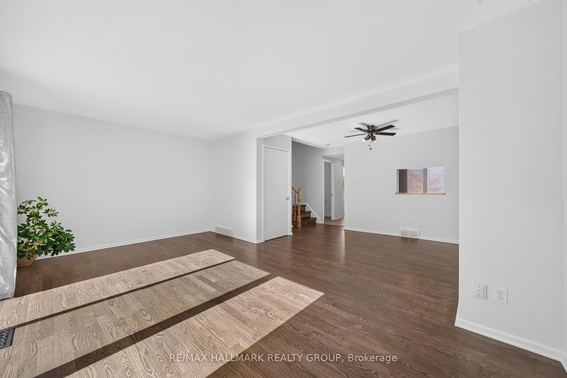 Photo 13 of 122 Costello Avenue, Ottawa, Leslie Park — HOMEH