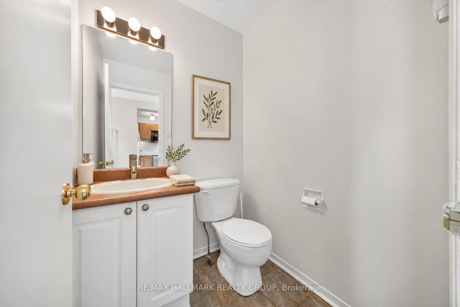 Photo 22 of 122 Costello Avenue, Ottawa, Leslie Park — HOMEH