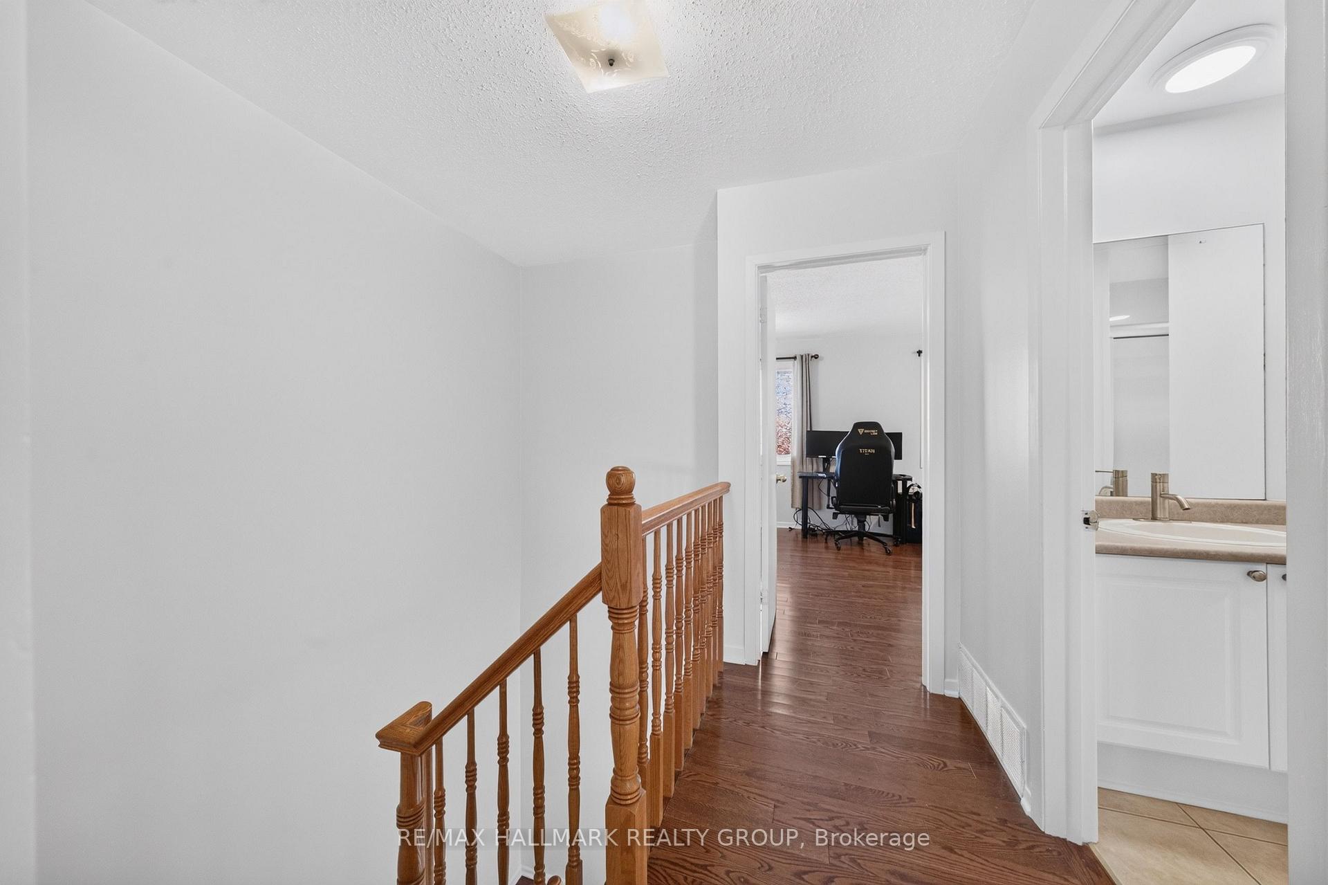 Photo 25 of 122 Costello Avenue, Ottawa, Leslie Park — HOMEH