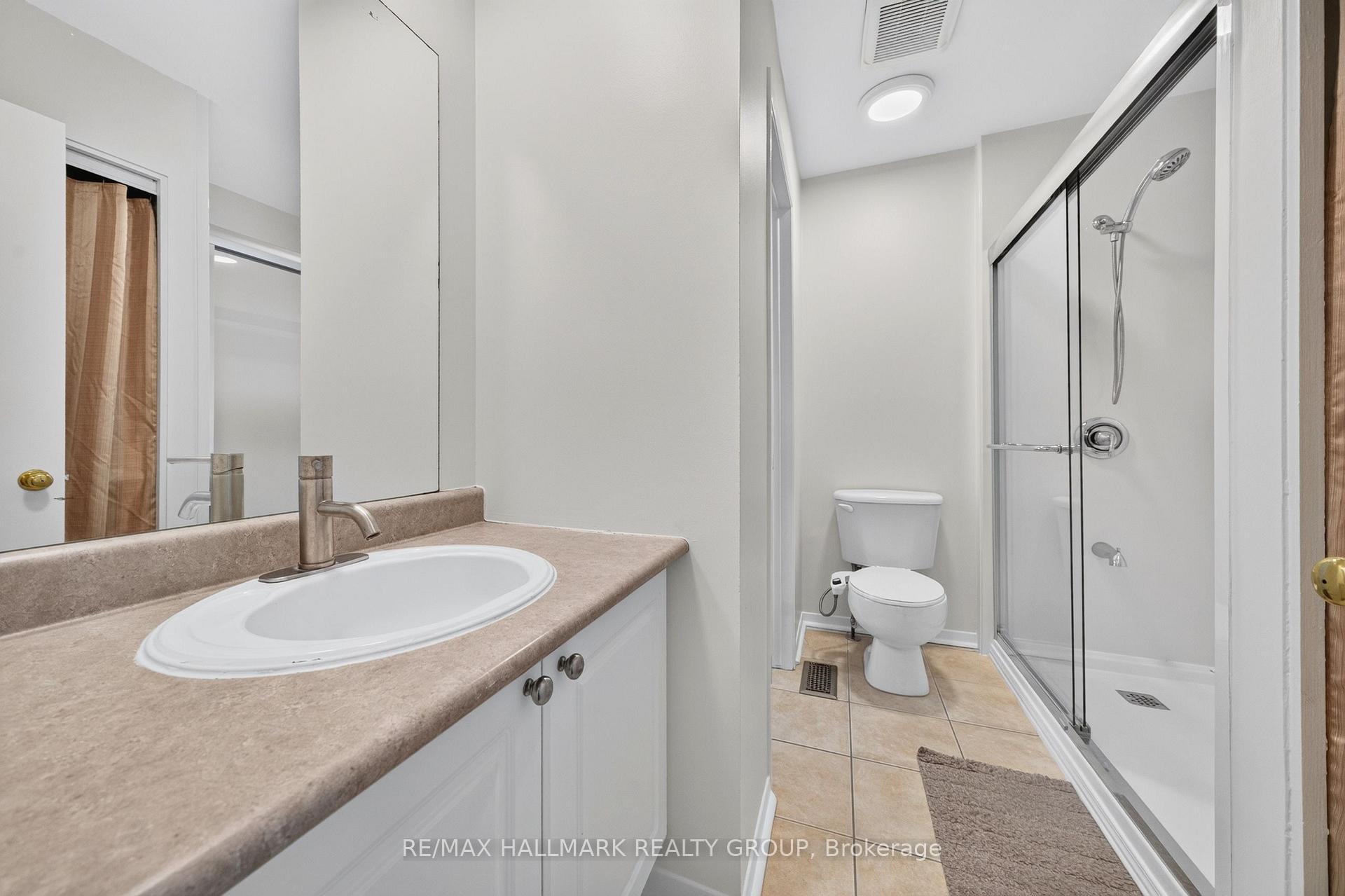 Photo 33 of 122 Costello Avenue, Ottawa, Leslie Park — HOMEH