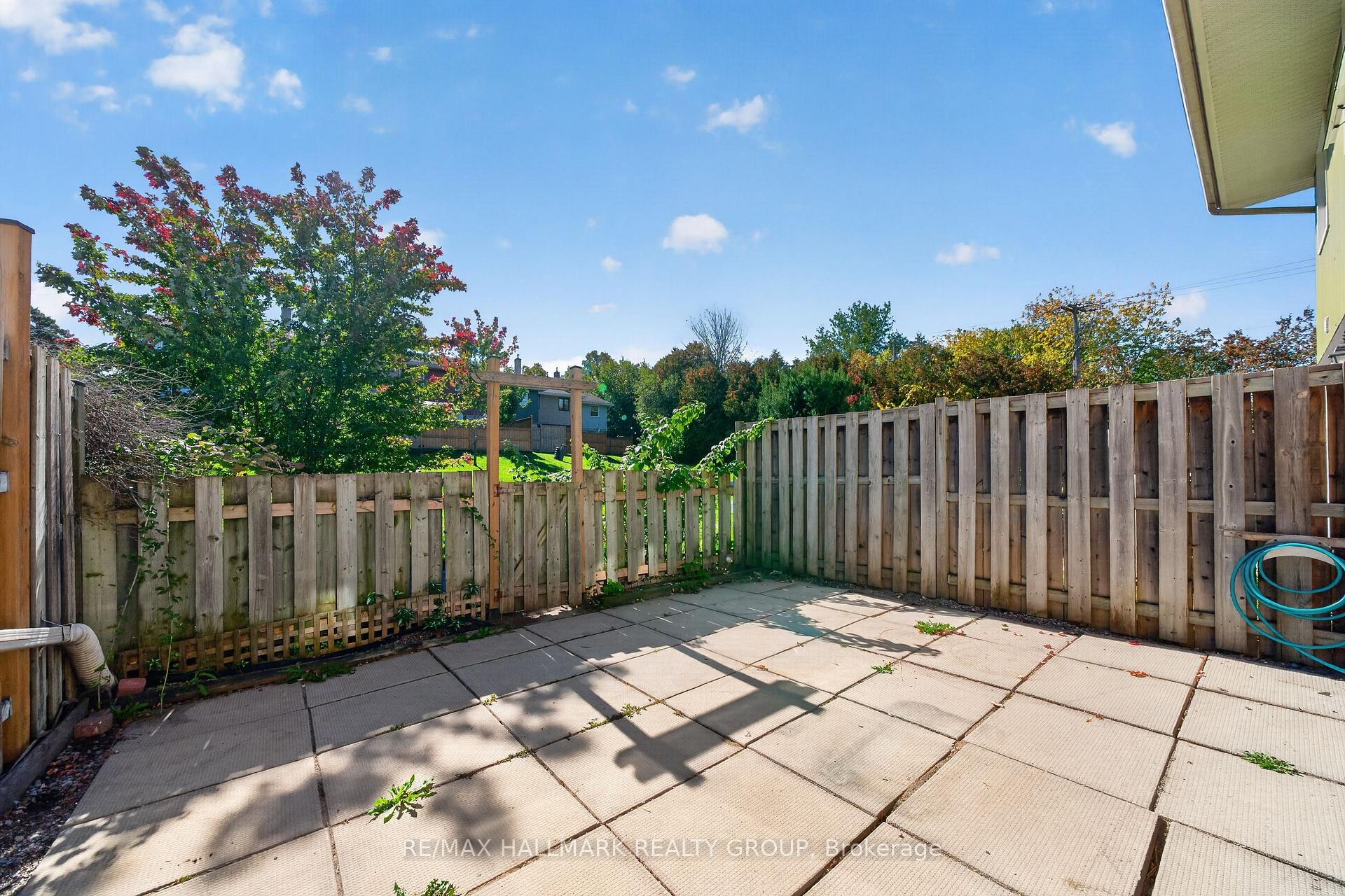 Photo 36 of 122 Costello Avenue, Ottawa, Leslie Park — HOMEH