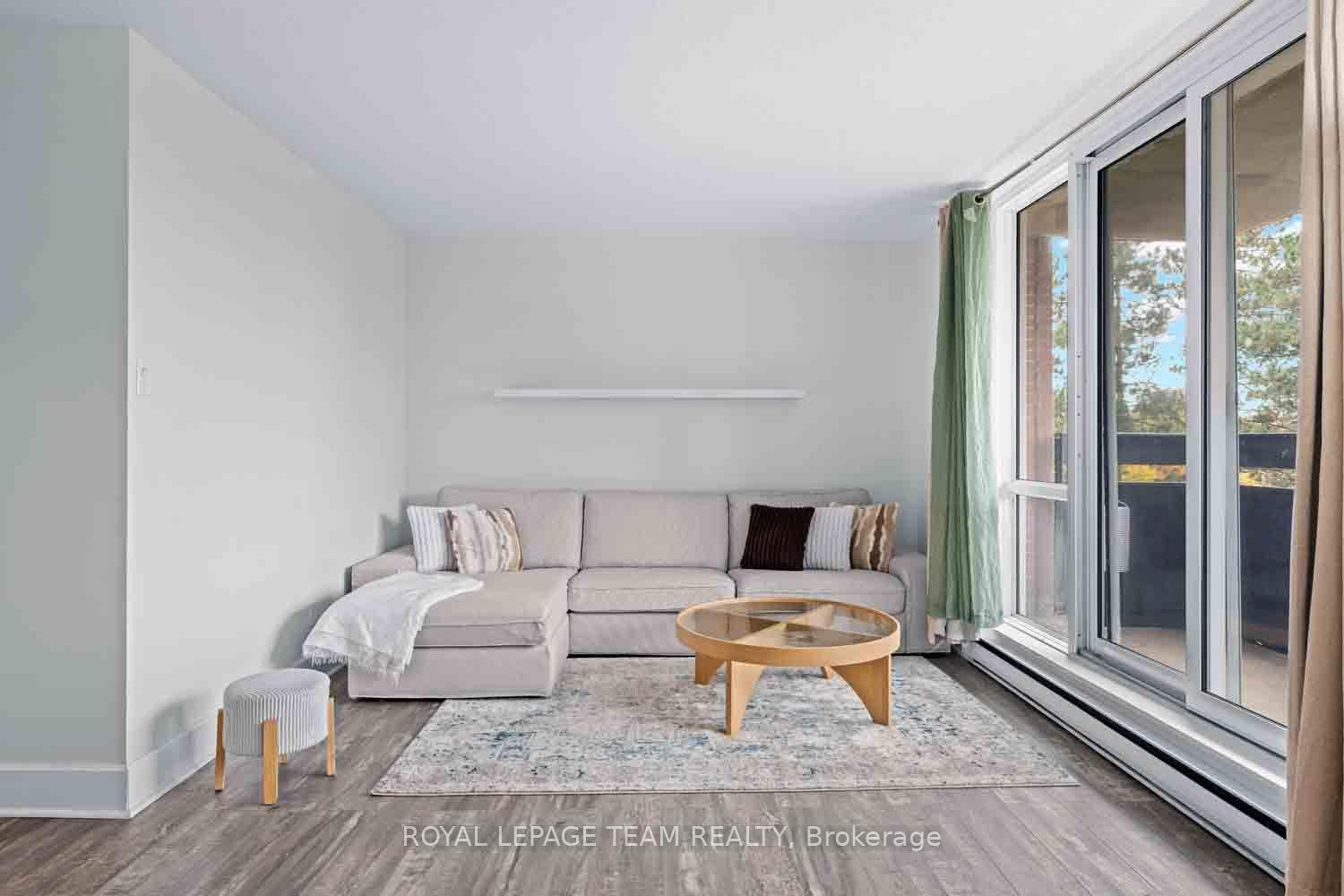 Photo 7 of Unit 409, 2000 Jasmine Crescent, Ottawa, Beacon Hill South — HOMEH