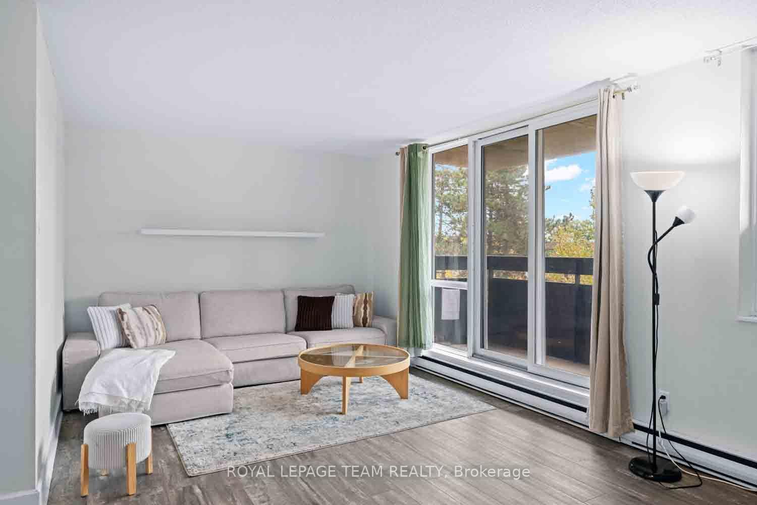 Photo 8 of Unit 409, 2000 Jasmine Crescent, Ottawa, Beacon Hill South — HOMEH