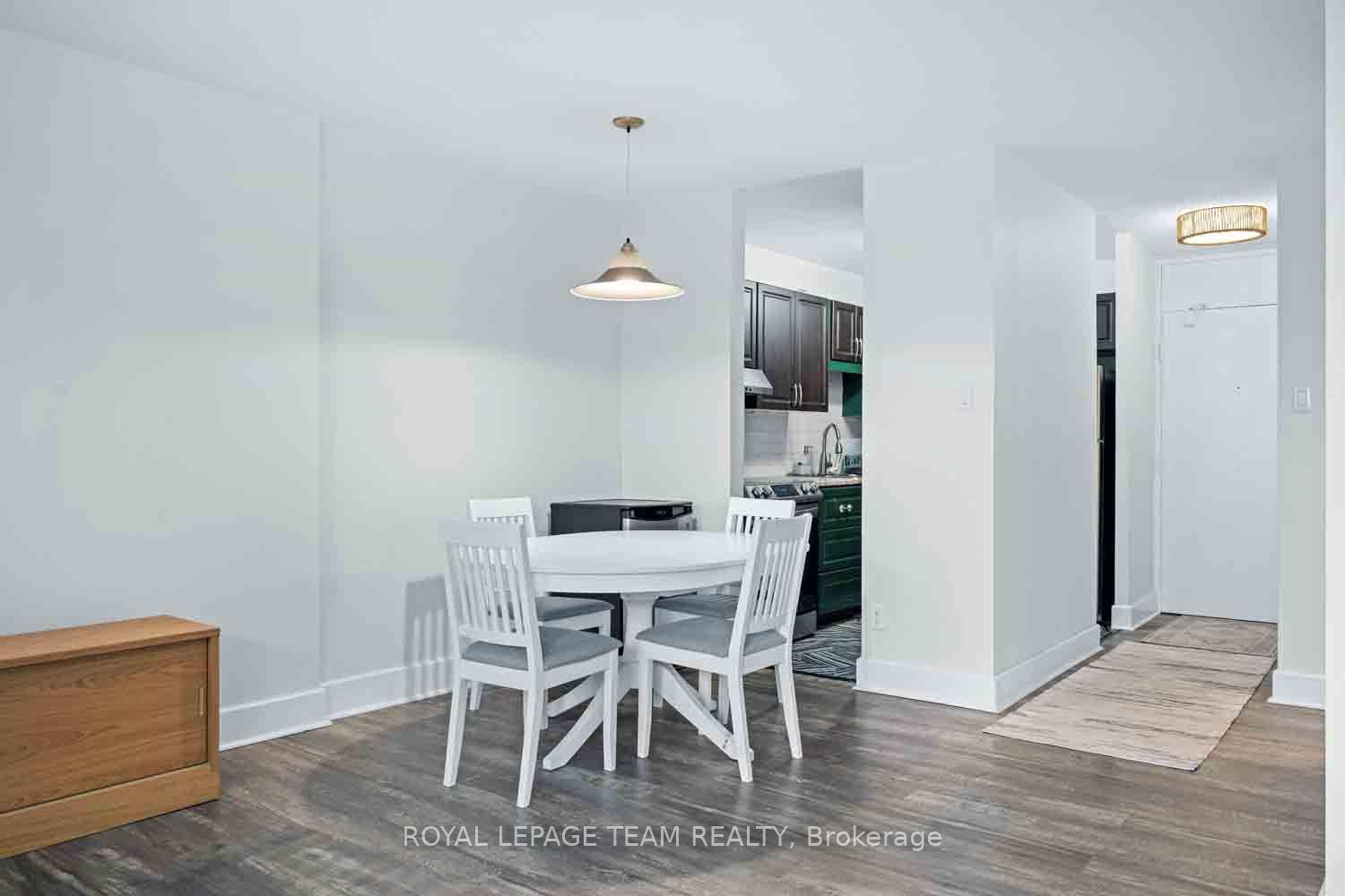Photo 9 of Unit 409, 2000 Jasmine Crescent, Ottawa, Beacon Hill South — HOMEH