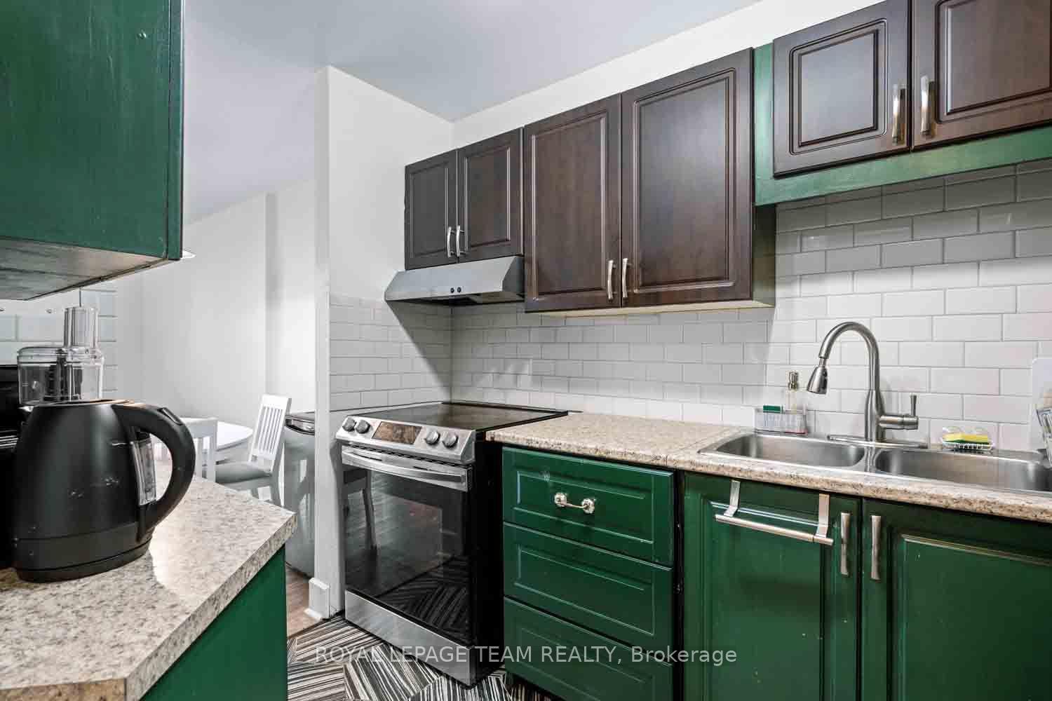 Photo 15 of Unit 409, 2000 Jasmine Crescent, Ottawa, Beacon Hill South — HOMEH
