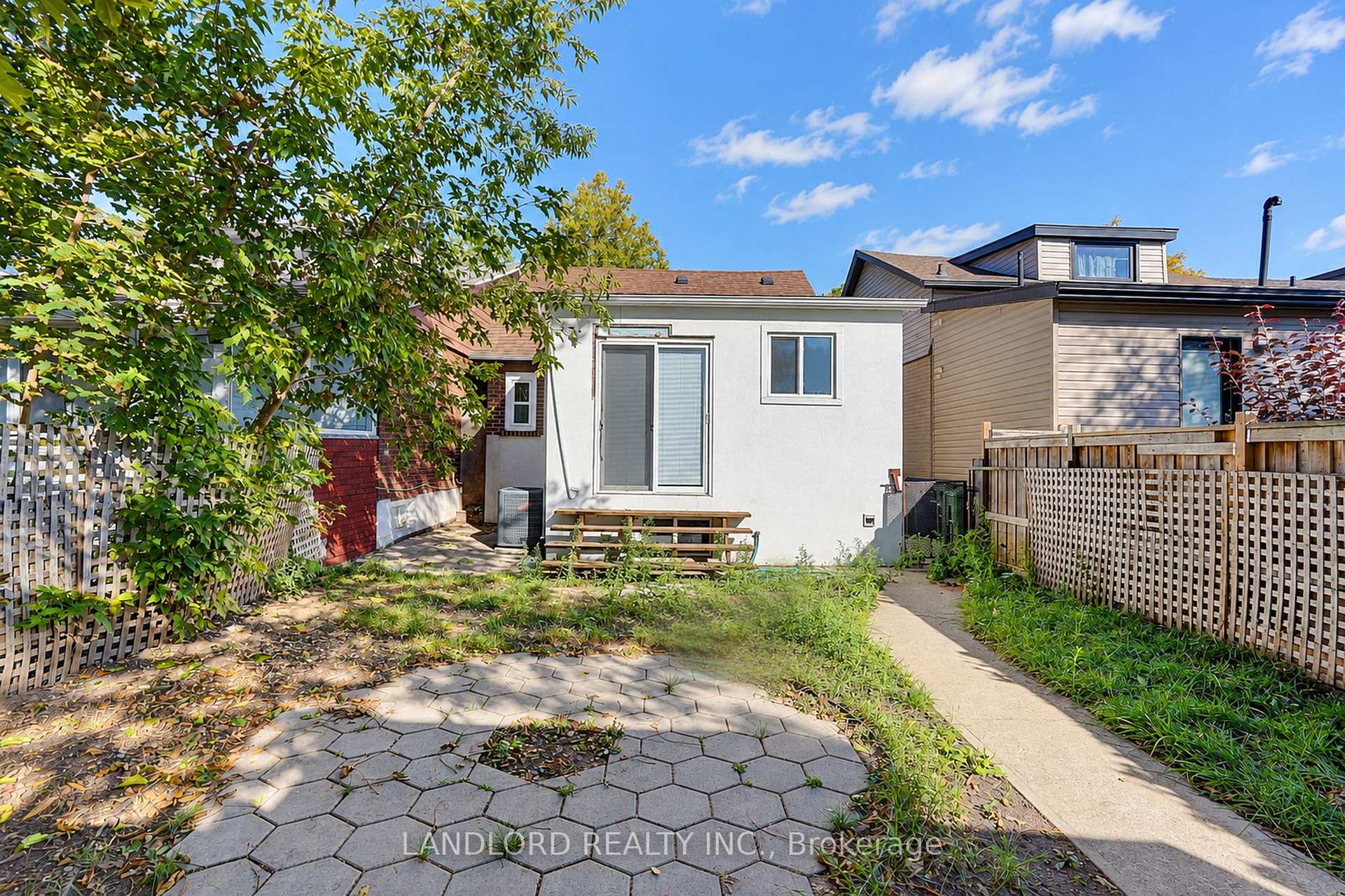 Photo 6 of Unit Main Fl, 45 Craydon Avenue, North York, Mount Dennis — HOMEH