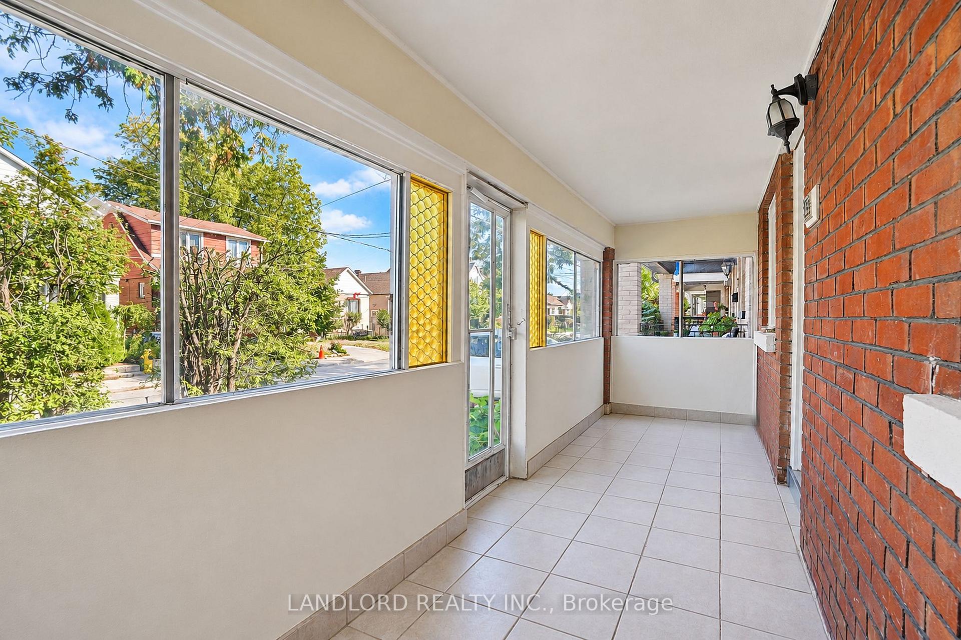 Photo 9 of Unit Main Fl, 45 Craydon Avenue, North York, Mount Dennis — HOMEH