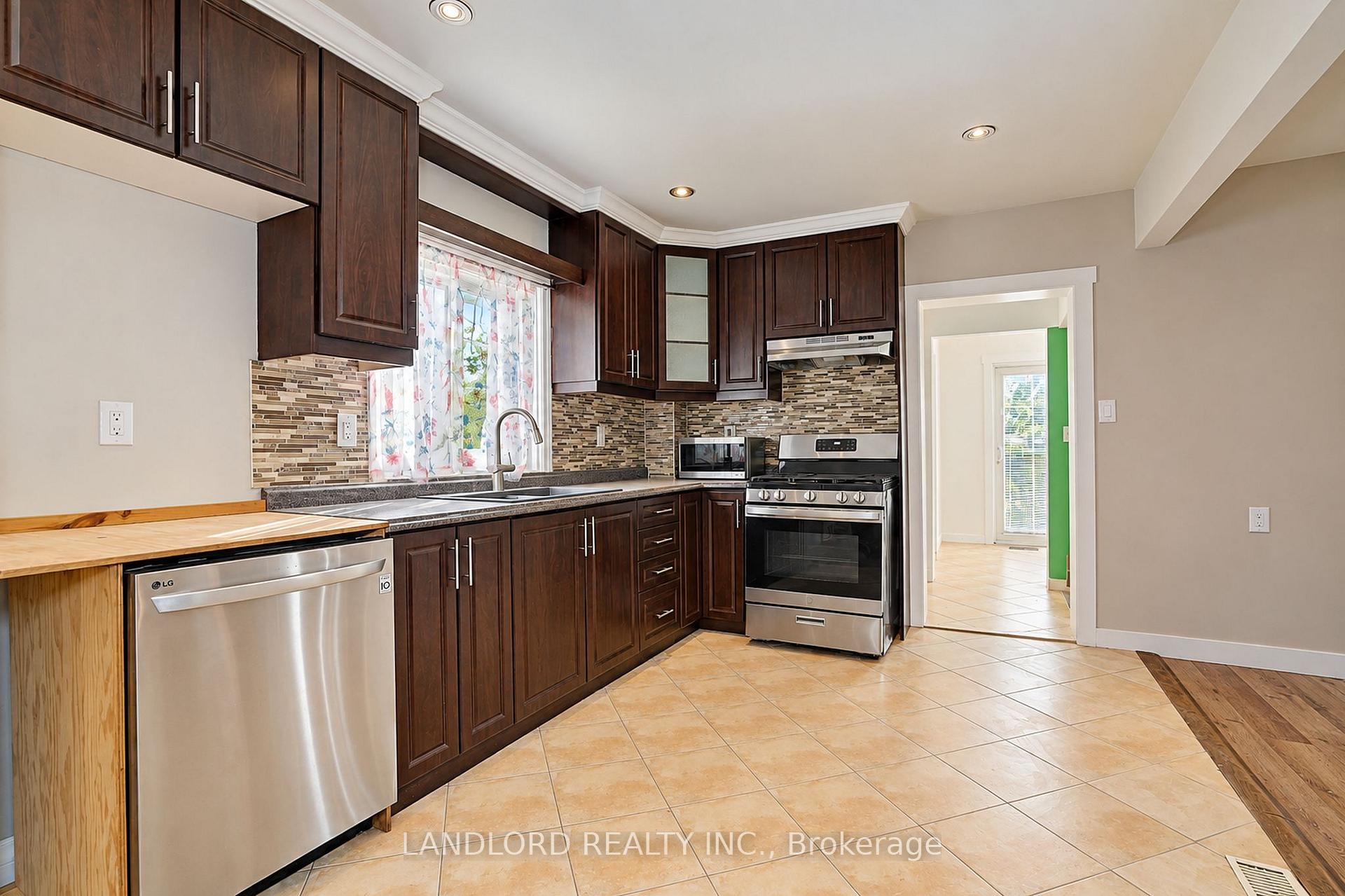 Photo 19 of Unit Main Fl, 45 Craydon Avenue, North York, Mount Dennis — HOMEH