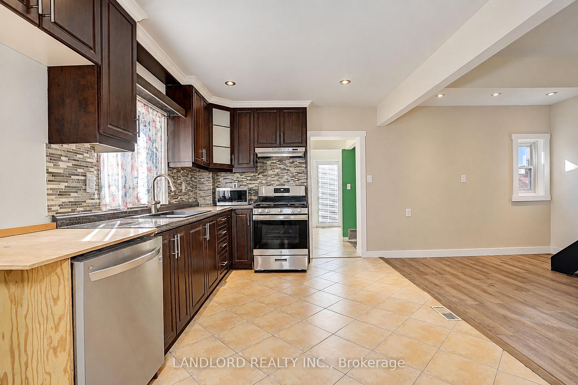 Photo 20 of Unit Main Fl, 45 Craydon Avenue, North York, Mount Dennis — HOMEH