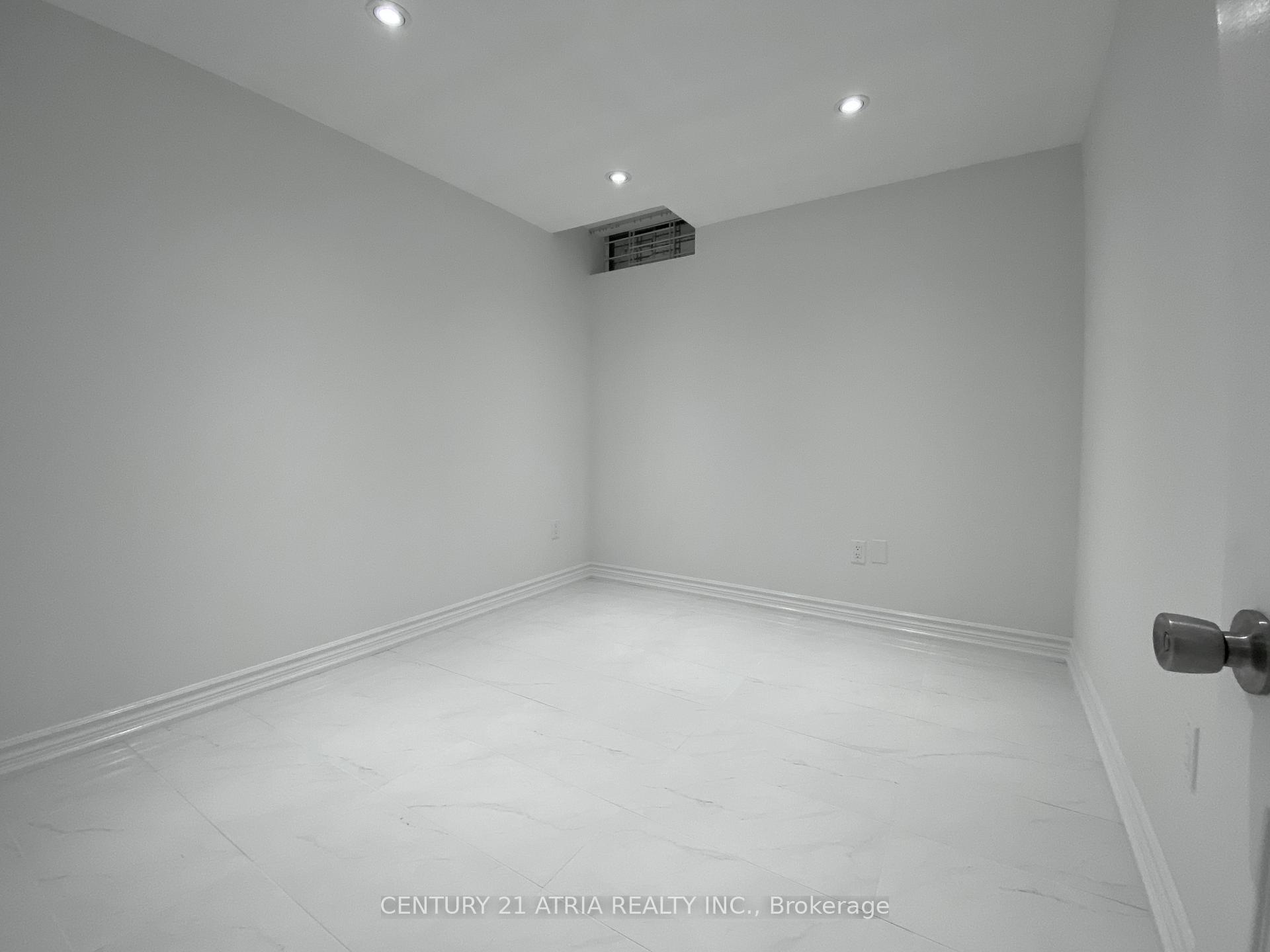 Photo 6 of Unit Lower, 40 Alanbull Square, Scarborough, Milliken — HOMEH