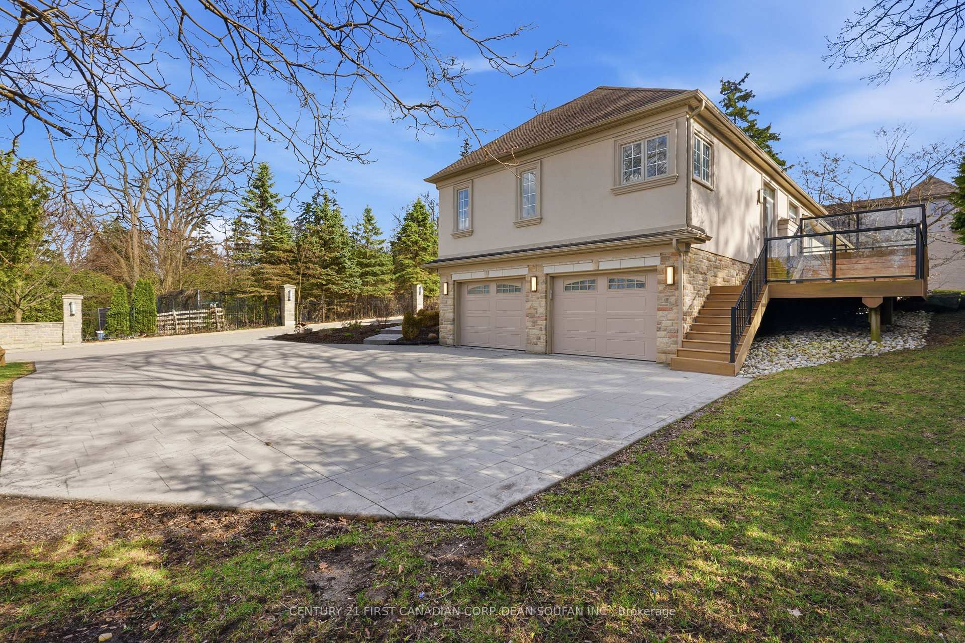 Photo 5 of Unit 33, 145 Base Line Road E, London, South G — HOMEH