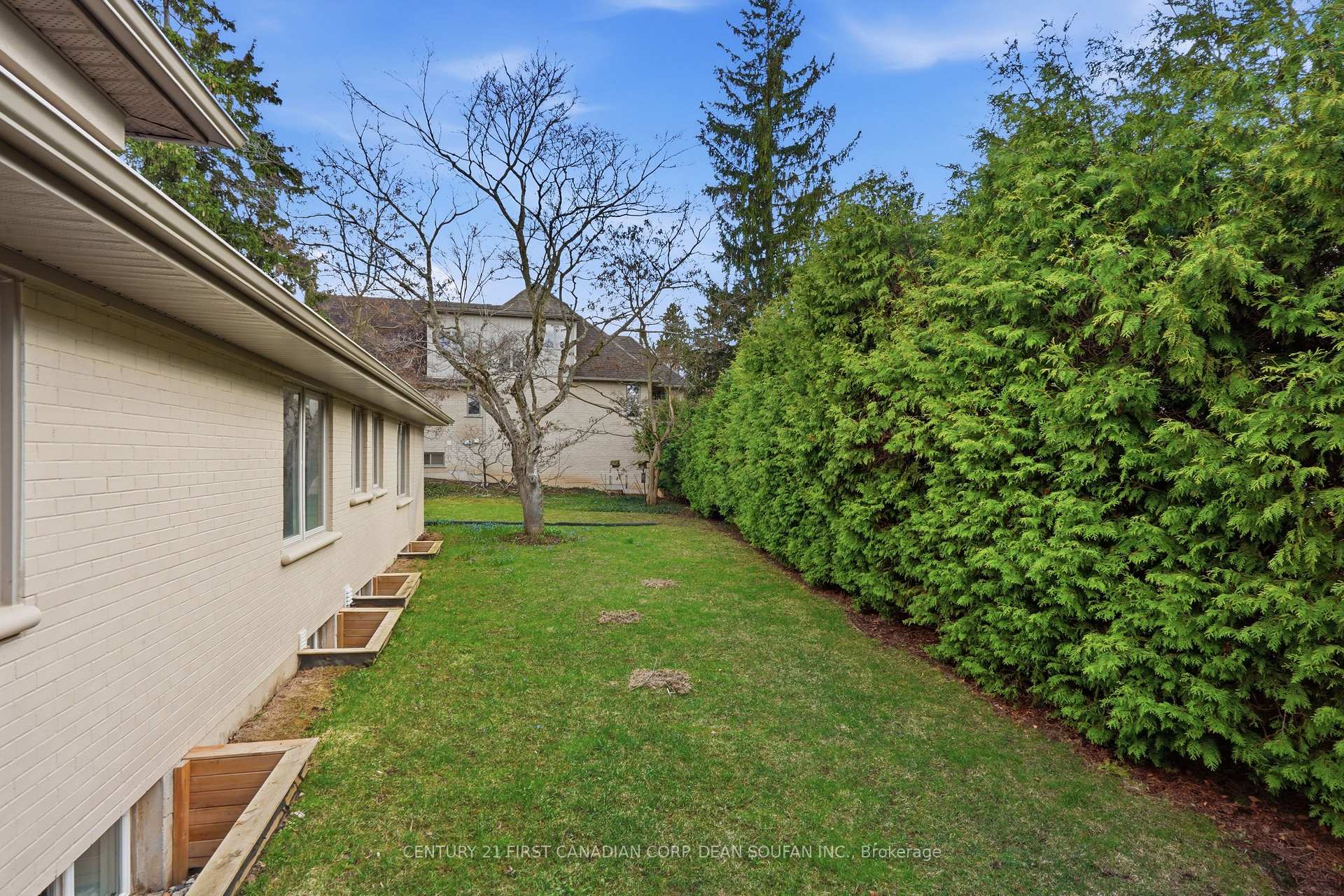 Photo 45 of Unit 33, 145 Base Line Road E, London, South G — HOMEH