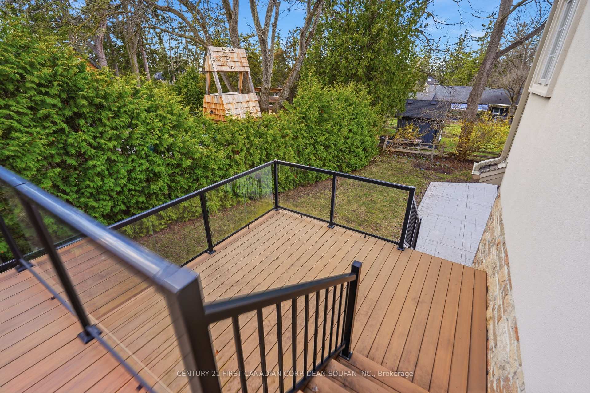 Photo 46 of Unit 33, 145 Base Line Road E, London, South G — HOMEH