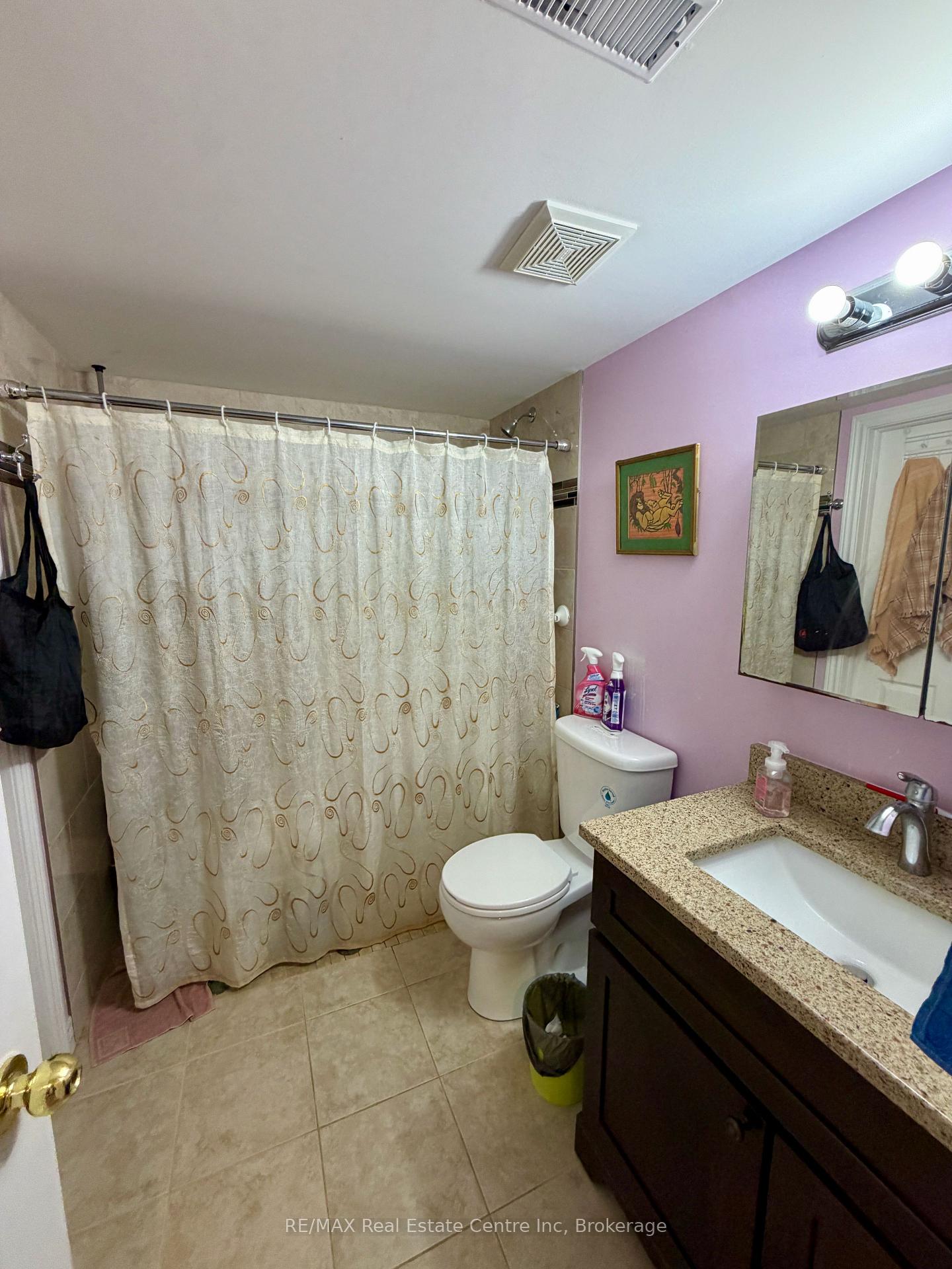 Photo 12 of 162 Clairfields Drive W, Guelph, Clairfields/Hanlon Business Park — HOMEH