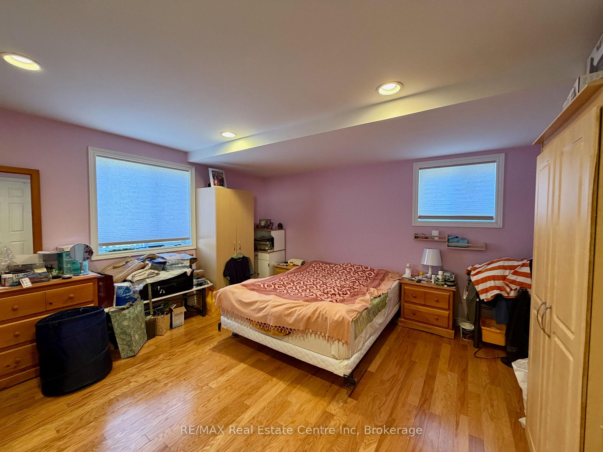 Photo 13 of 162 Clairfields Drive W, Guelph, Clairfields/Hanlon Business Park — HOMEH